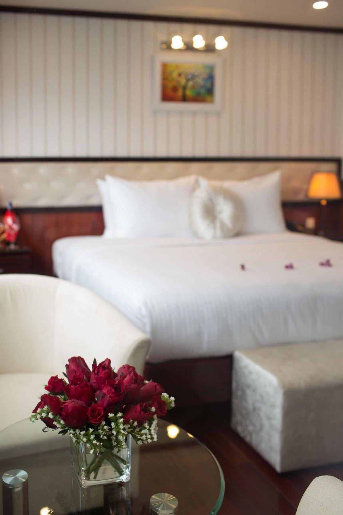Halong Sapphire Cruises 