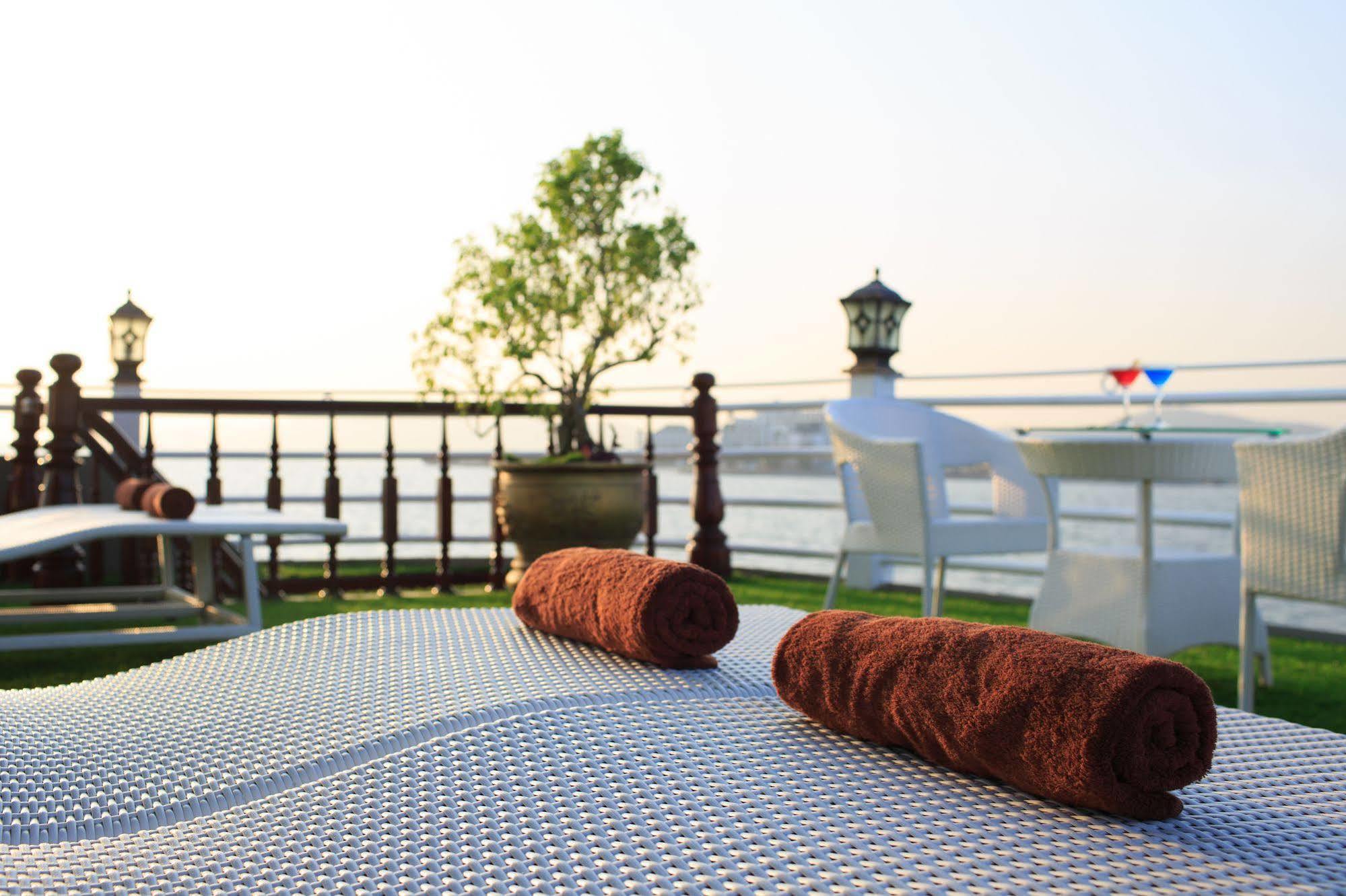 Halong Sapphire Cruises 