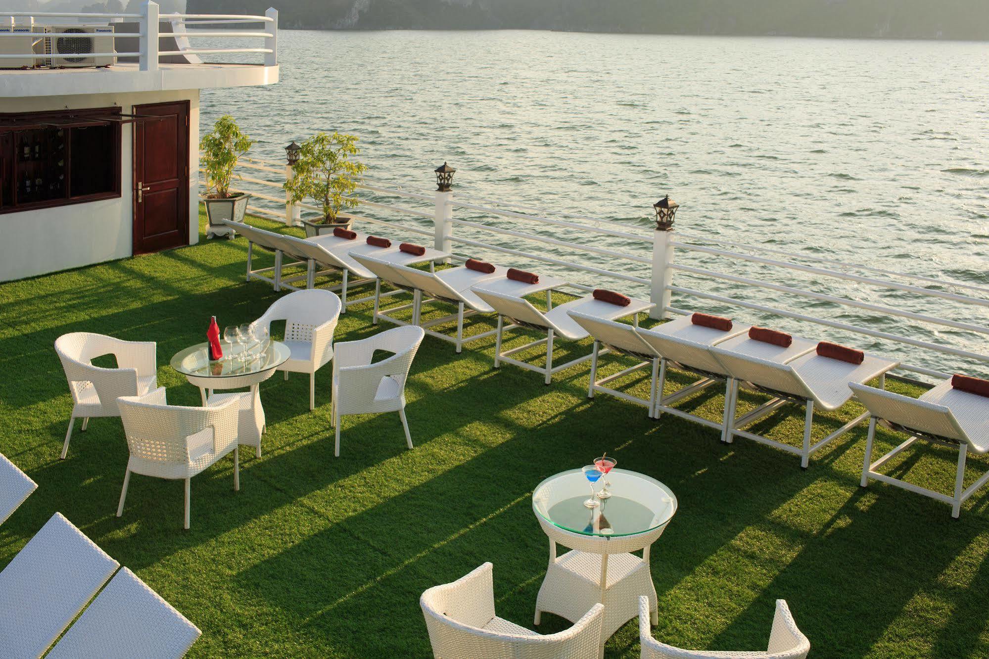  Halong Sapphire Cruises