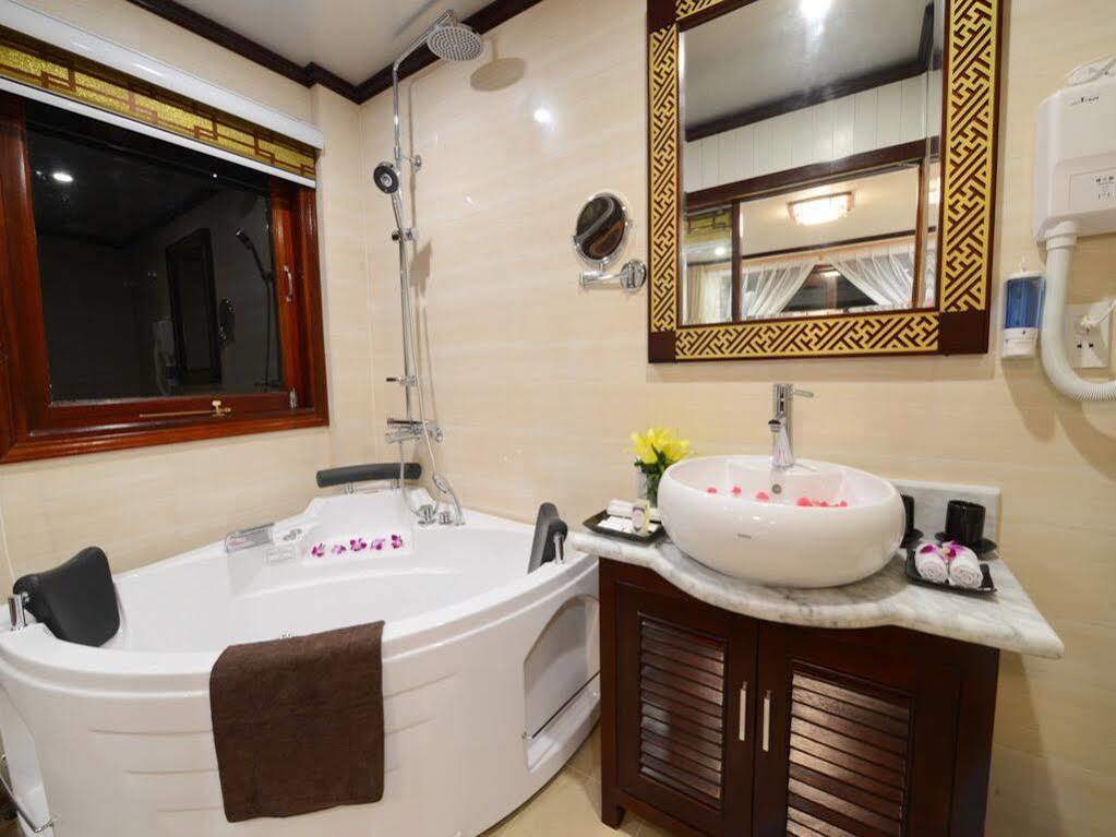 Halong Sapphire Cruises 5*