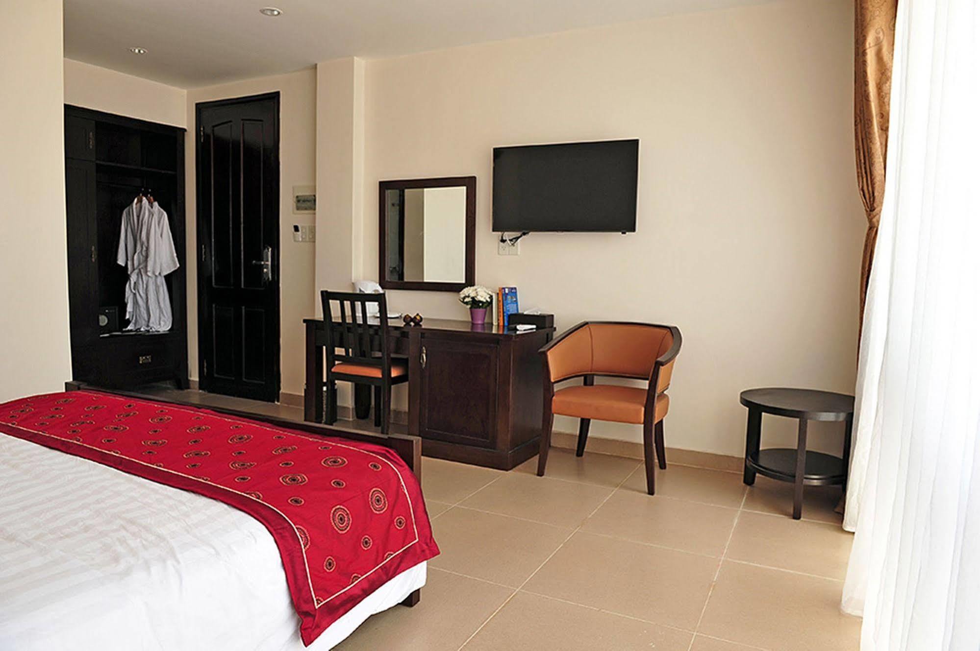 Kosmos Hotel Phu Quoc