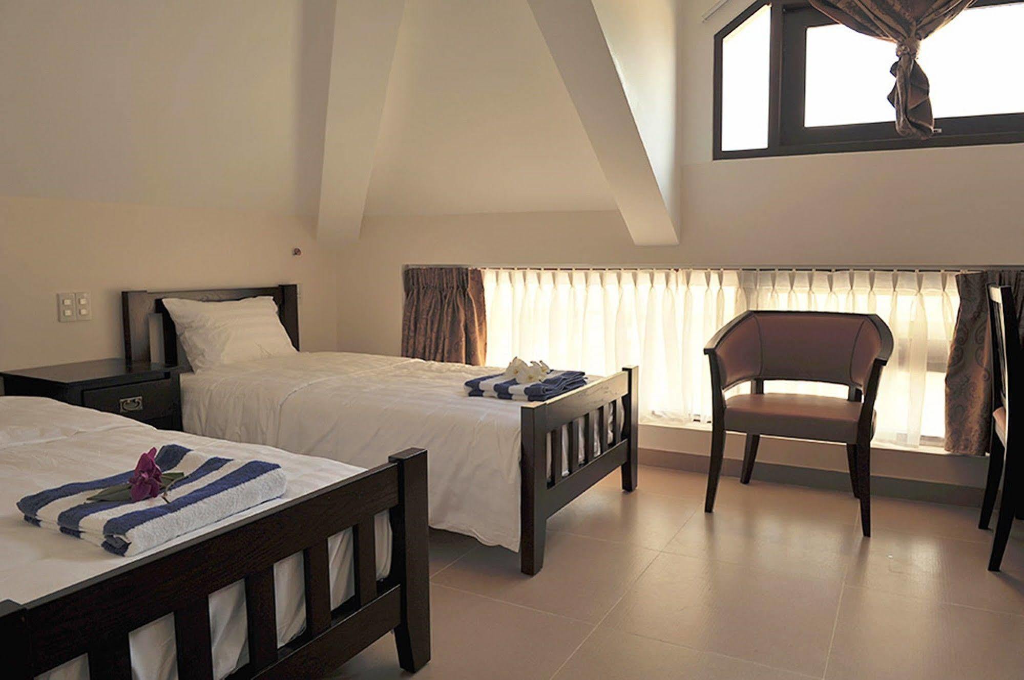 Hotel Kosmos 3*