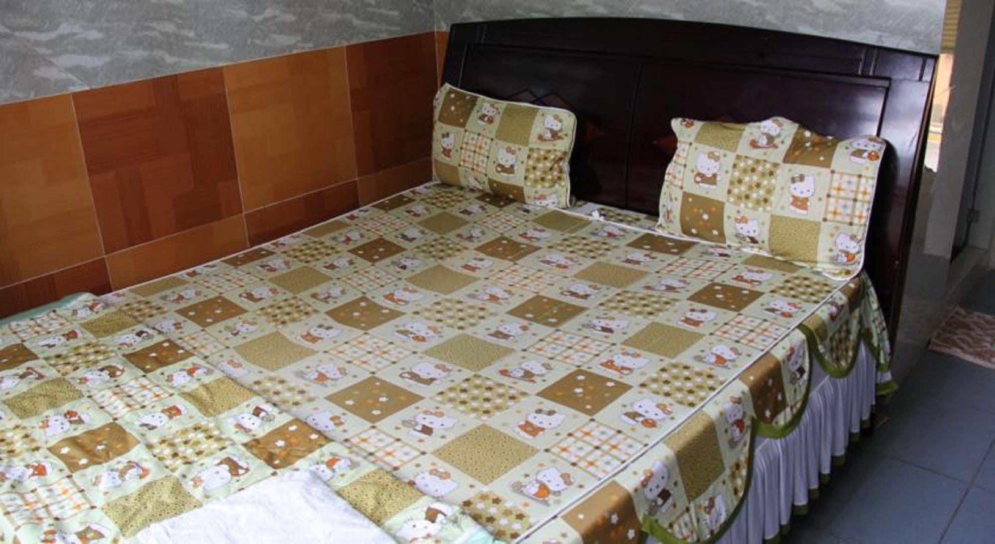 Yen Vy Hotel *