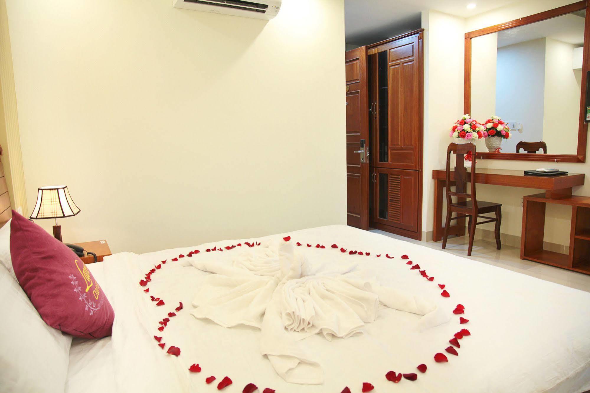 Lavender Hotel 2*