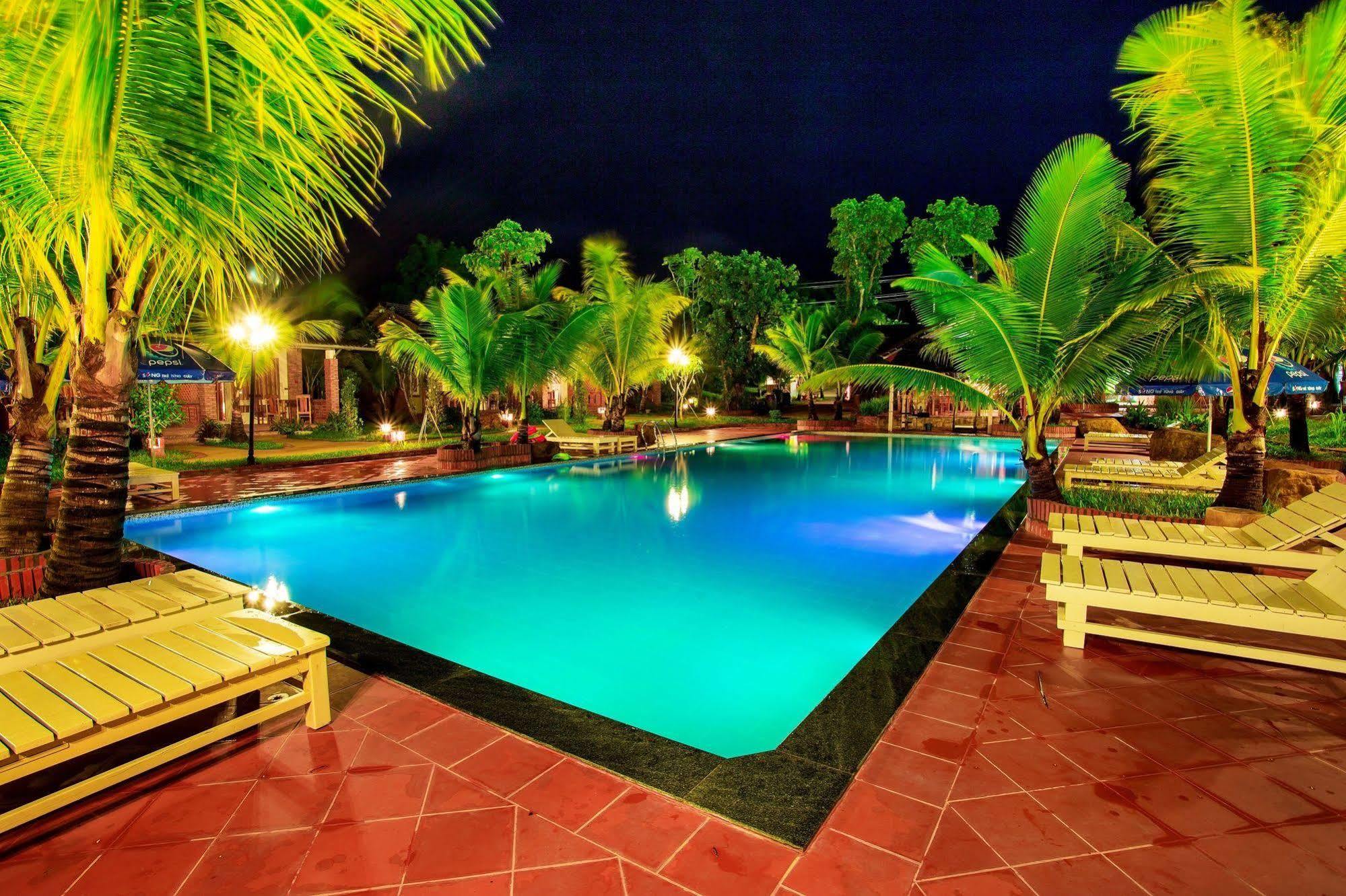 Sen Viet Resort, Sport & Resort
