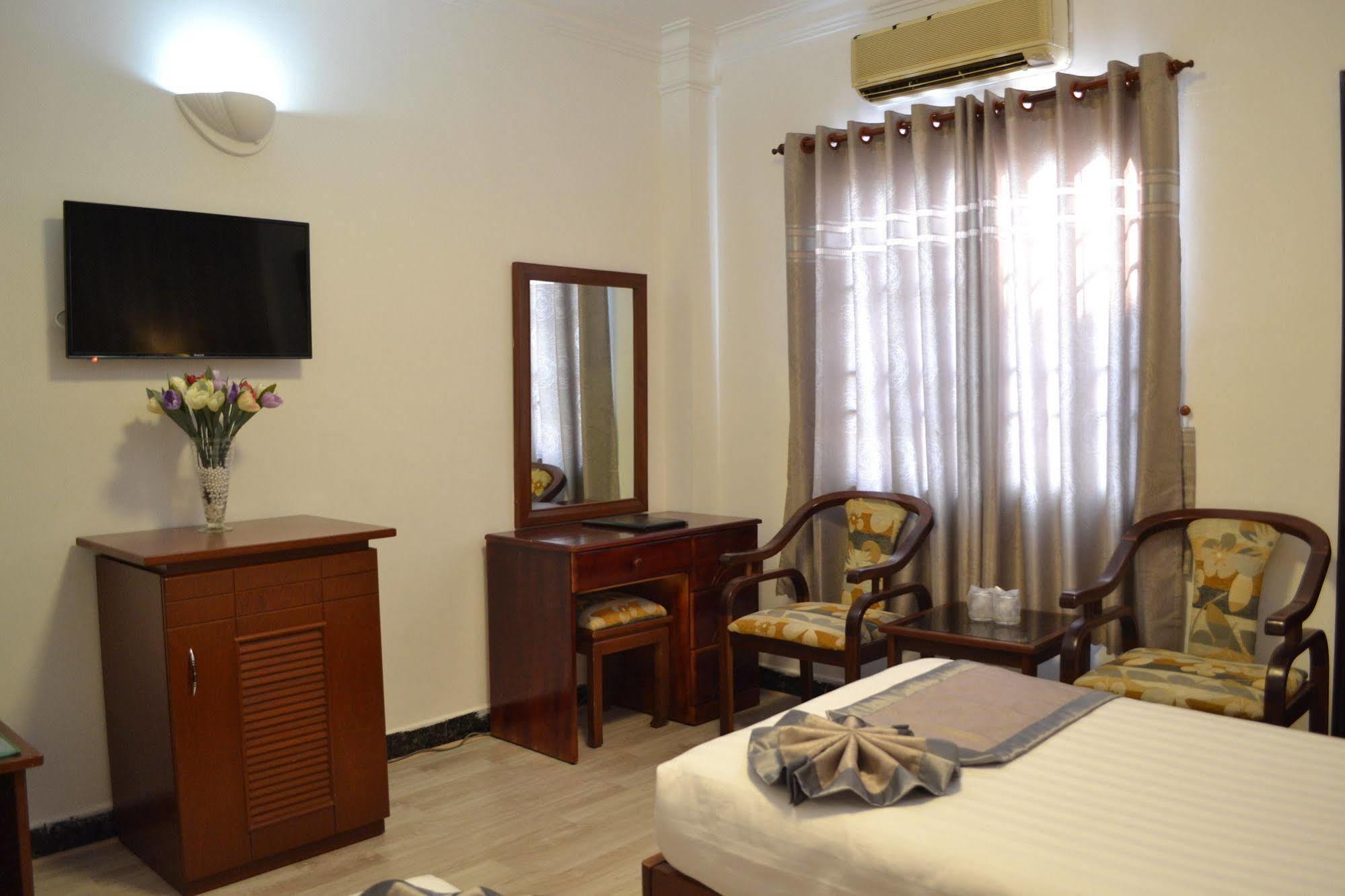 Pravina 2* Ho Chi Minh City