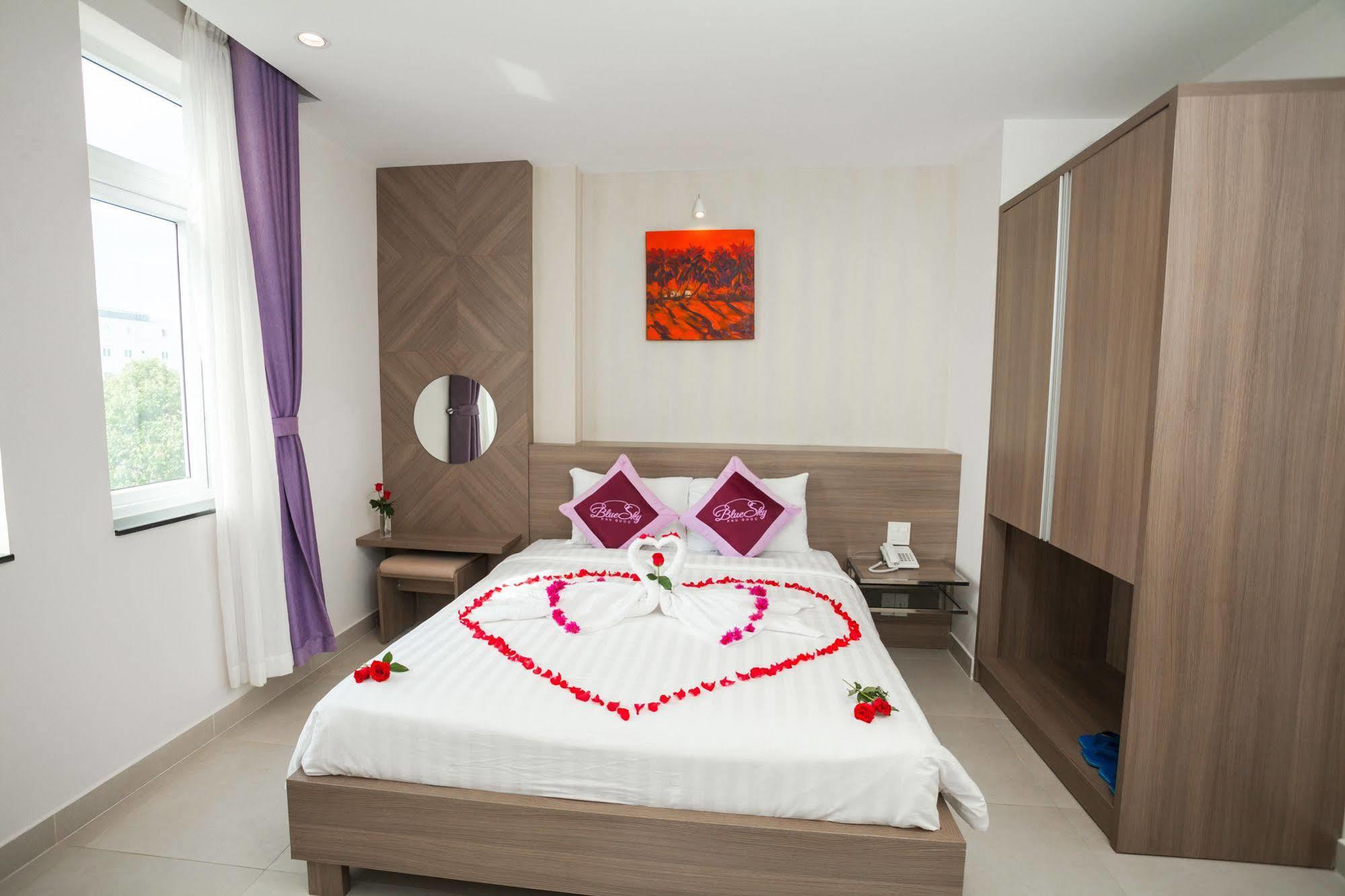 Blue Sky Hotel 2*