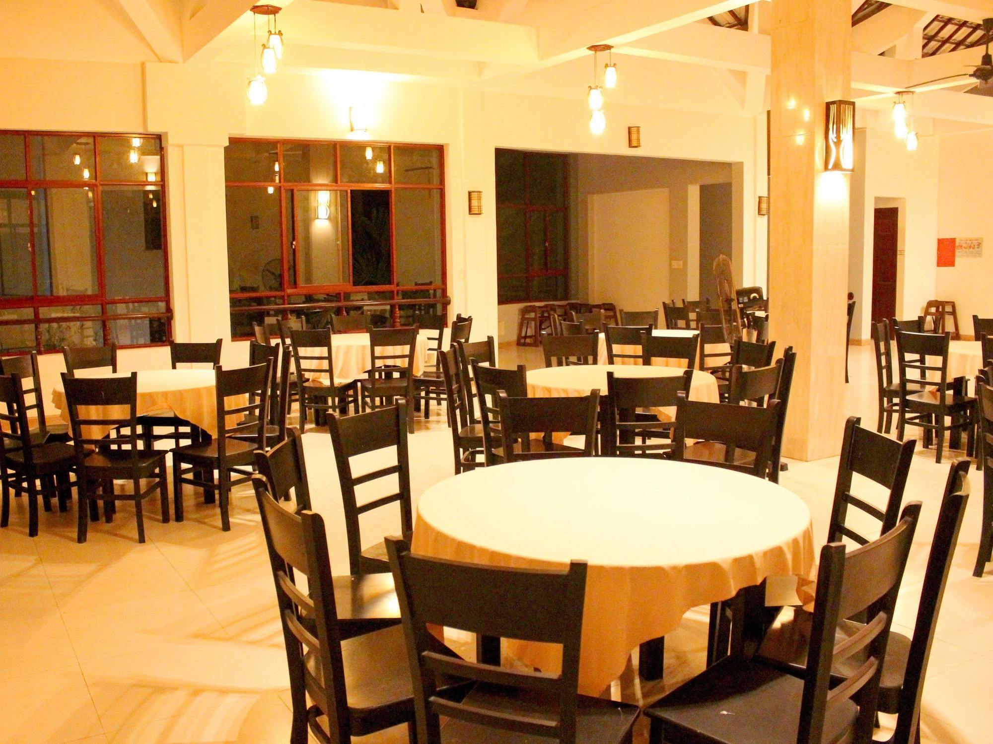 Hotel Coral Sea Mui Ne