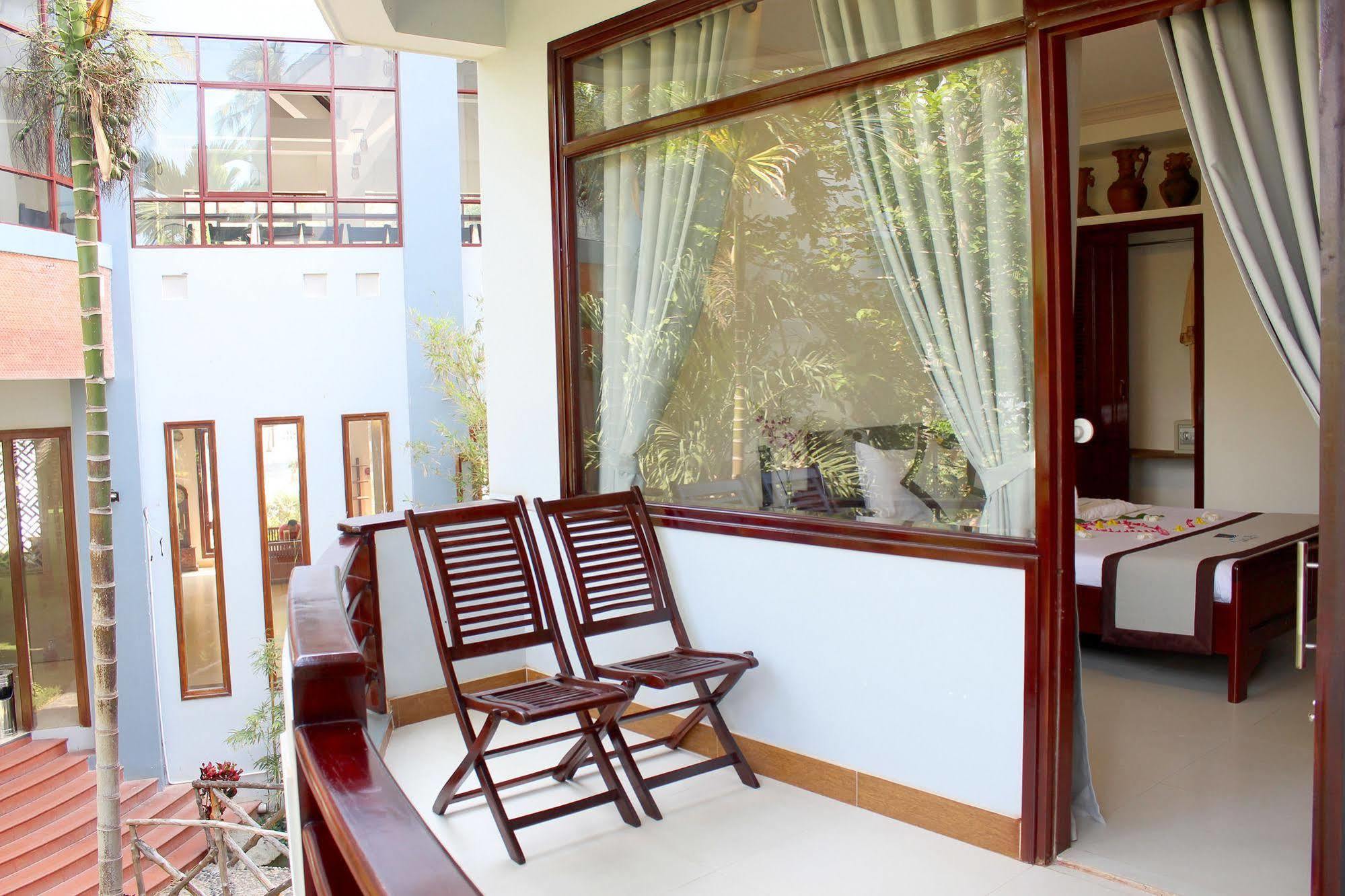 Hotel Coral Sea Mui Ne