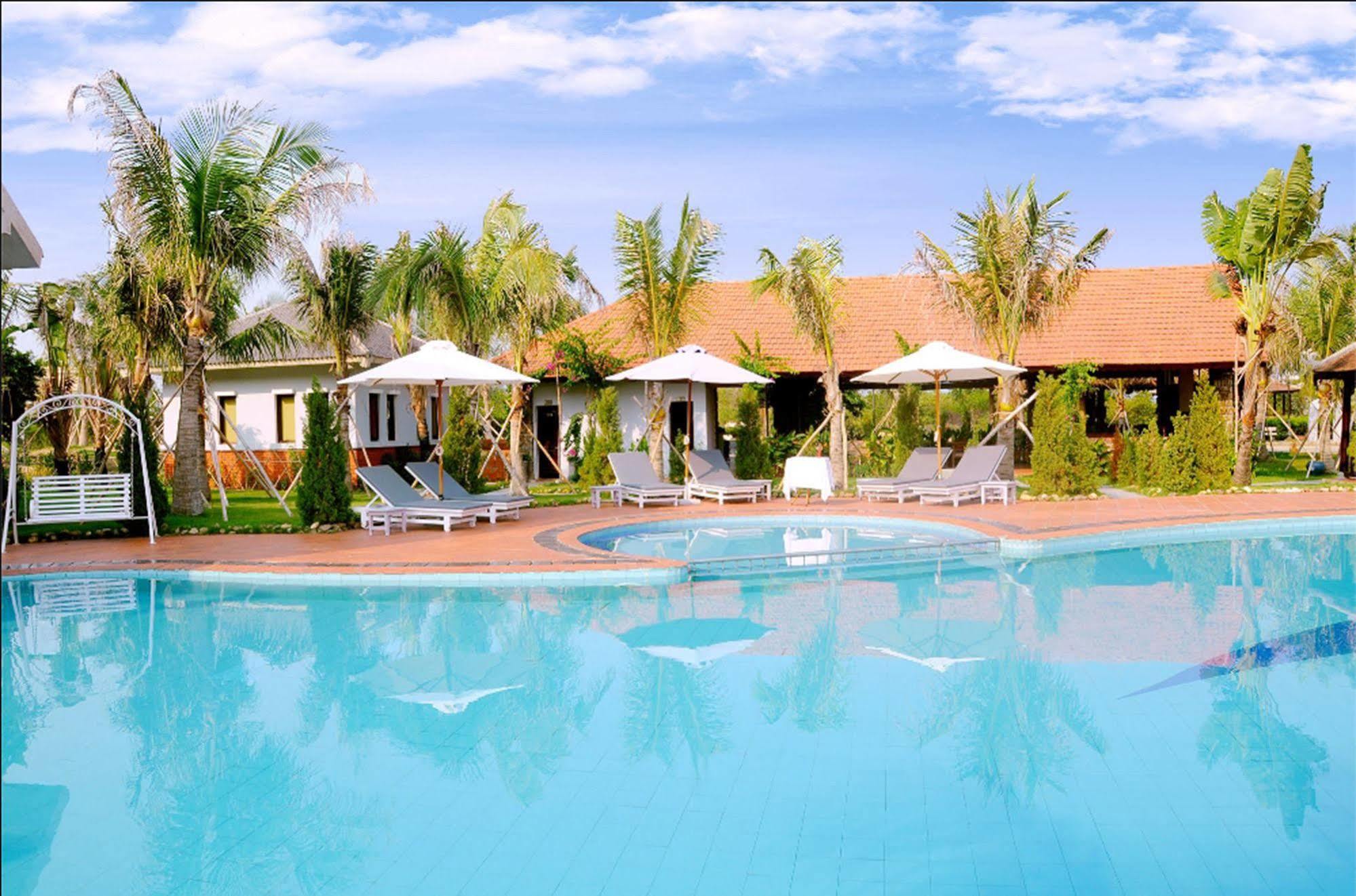 Bavico & Tam Giang - Resort 4*