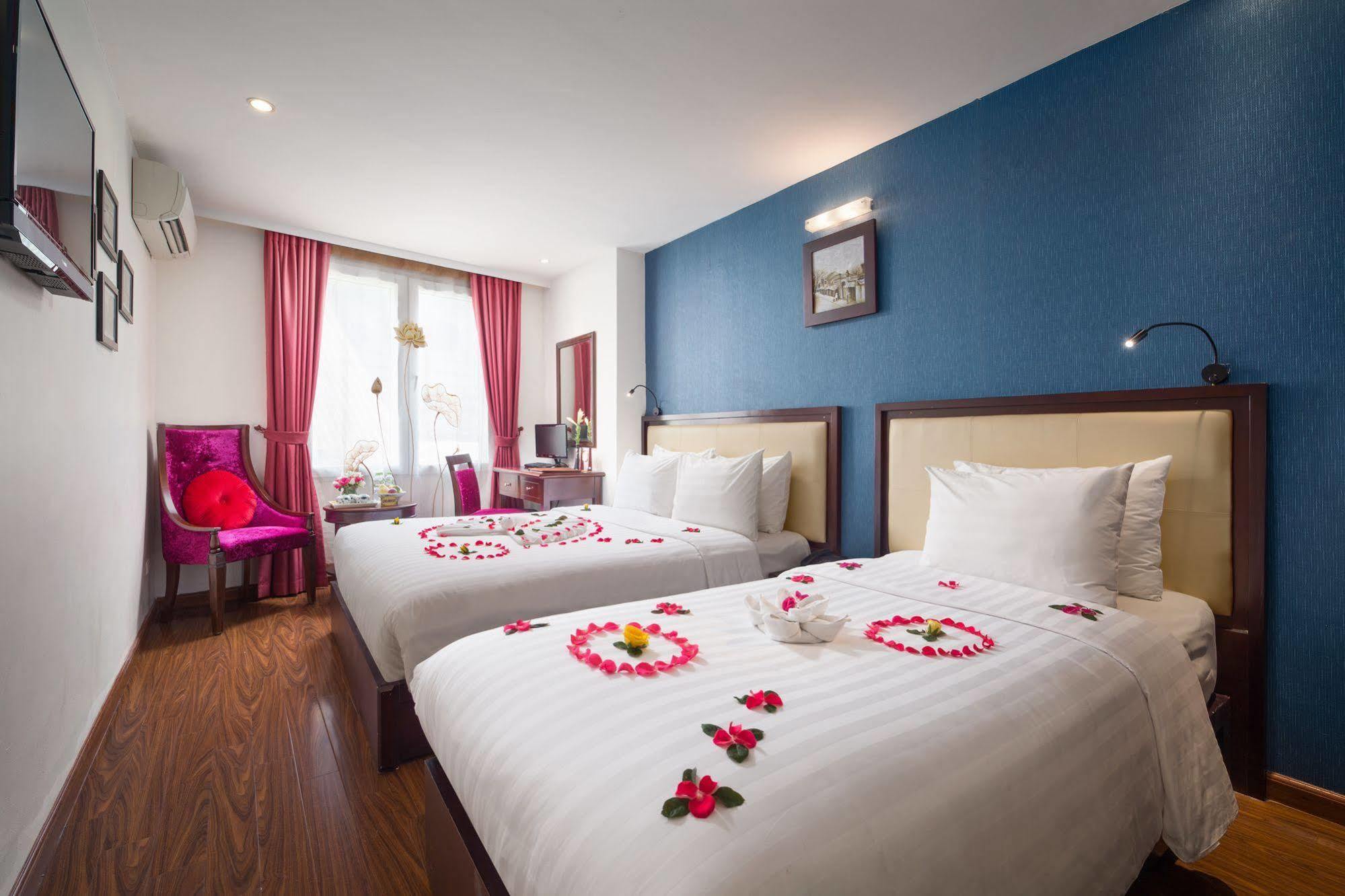 Serene Premier Khách sạn 3*