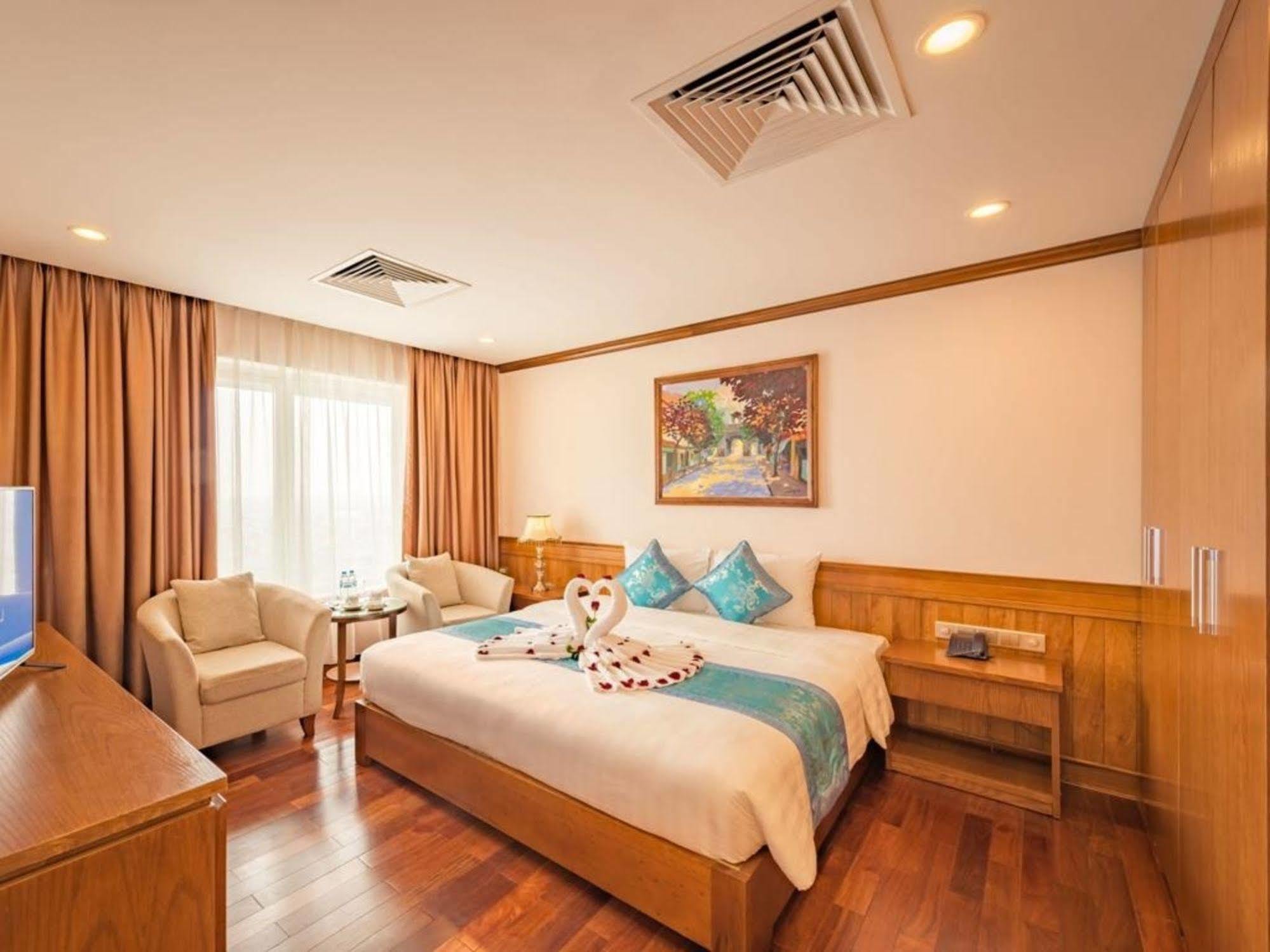 Lam Giang 3* Vinh