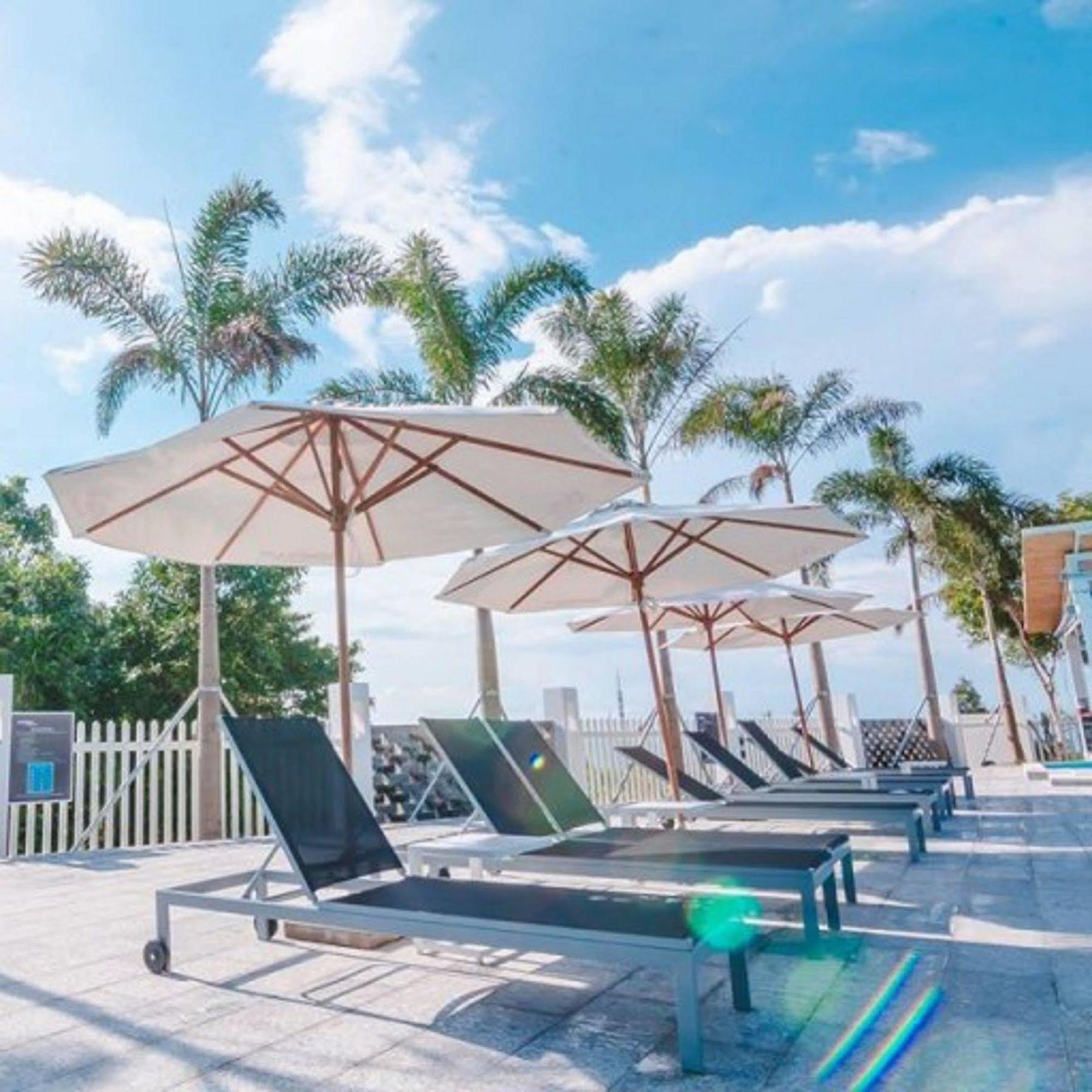 881 Lam Ha Pool Resort Hotel