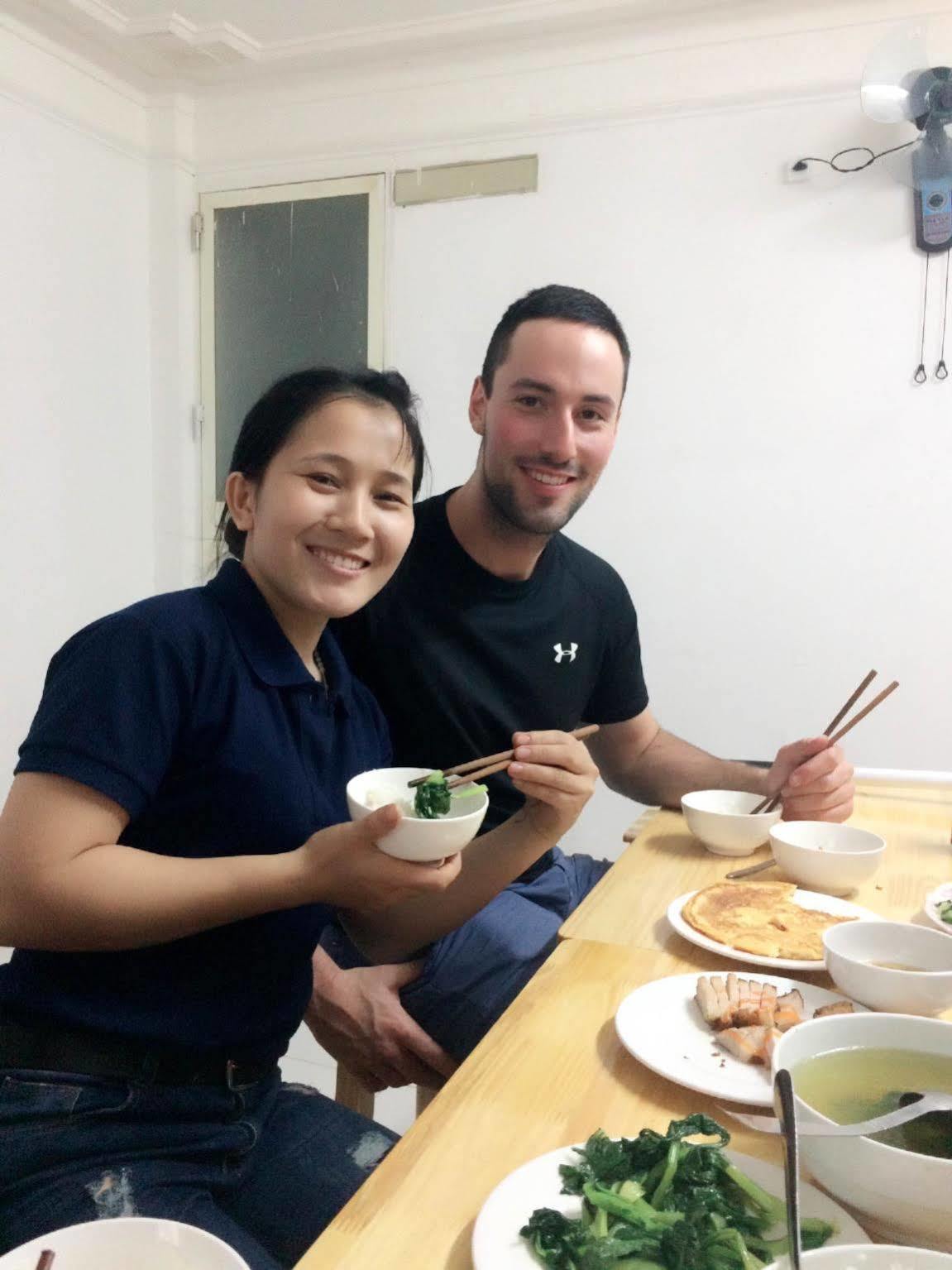 Thuc At 3Am - Hanoi Lotus Hostel *
