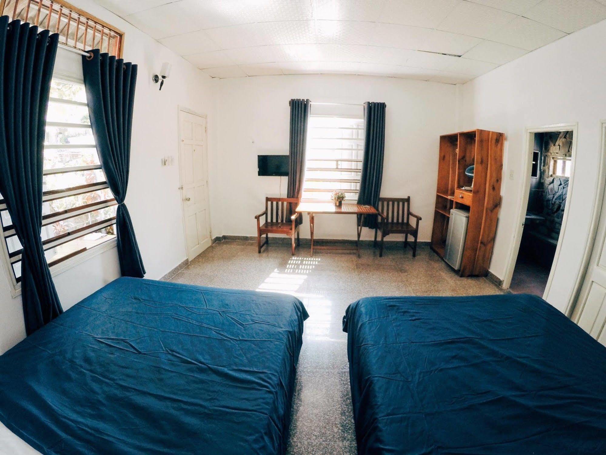 Hostel Sea Living *