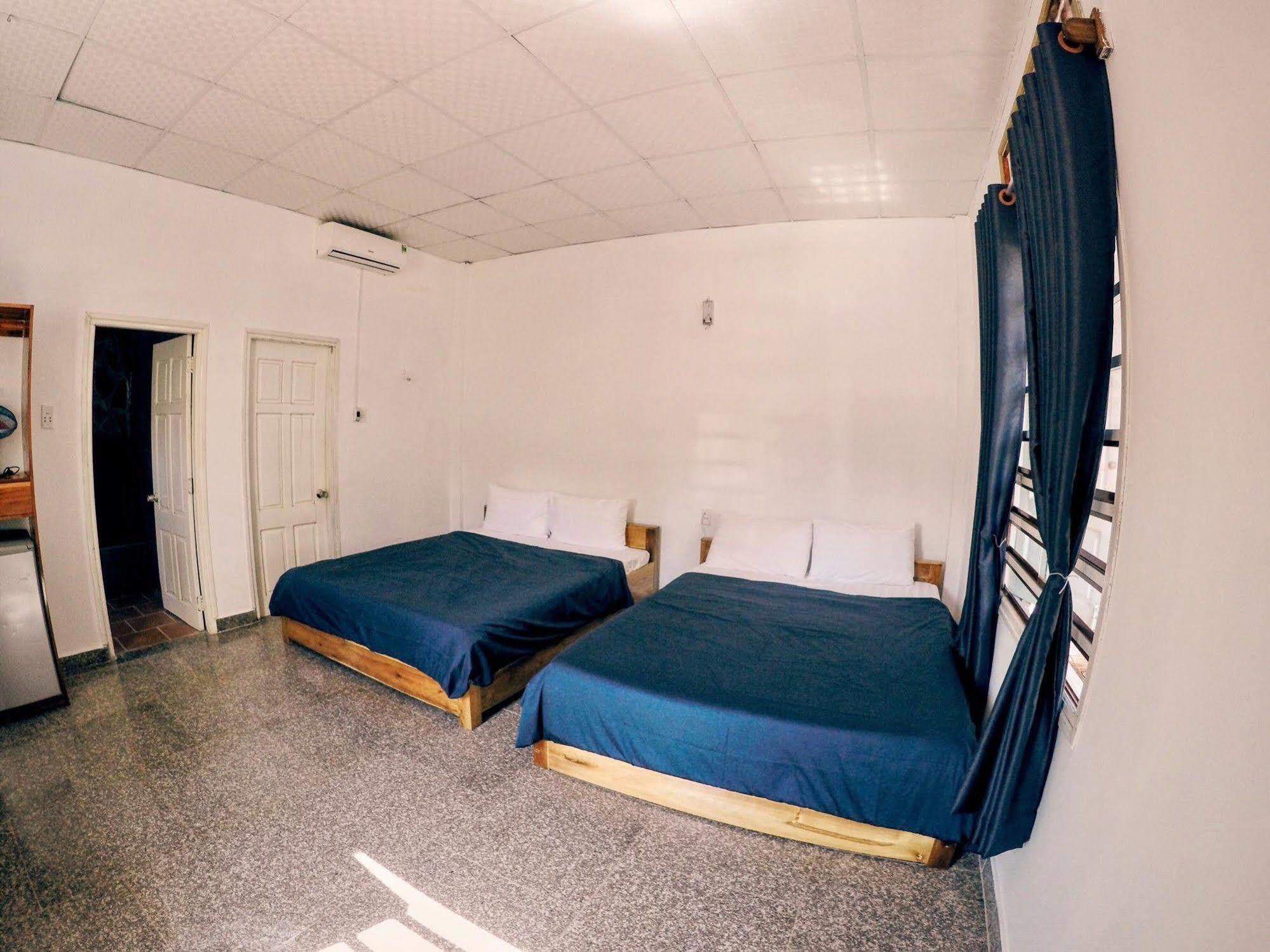Hostel Sea Living
