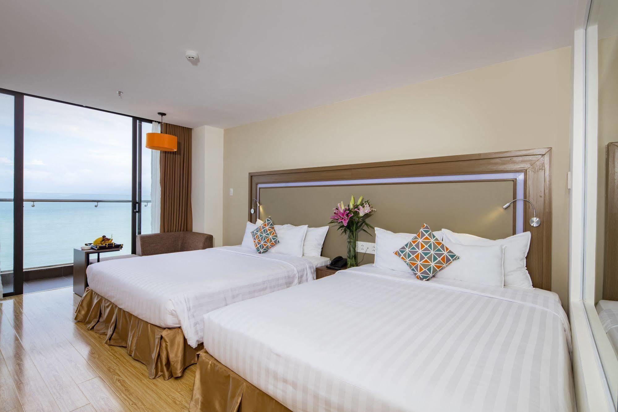 Hotel King Town Grand & Wedding Center 4*