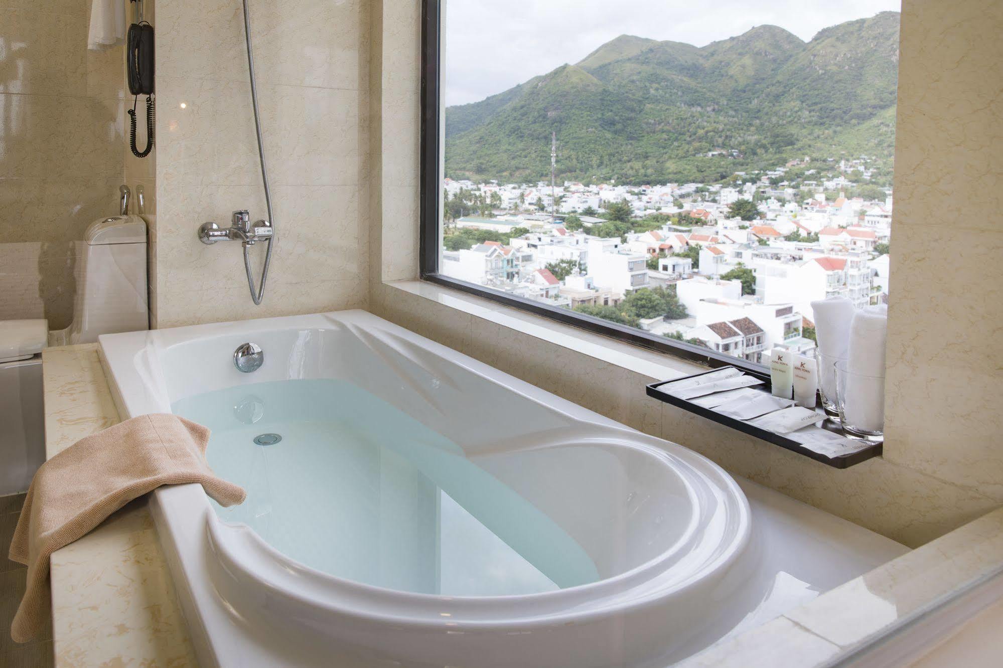 Hotel King Town Grand & Wedding Center