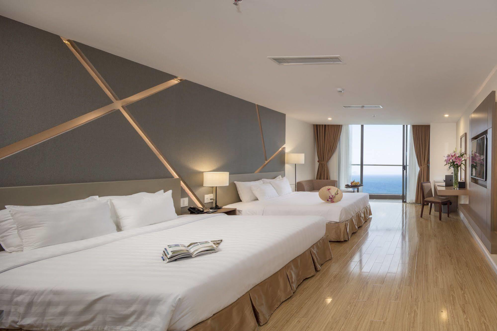 King Town Grand & Wedding Center 4*