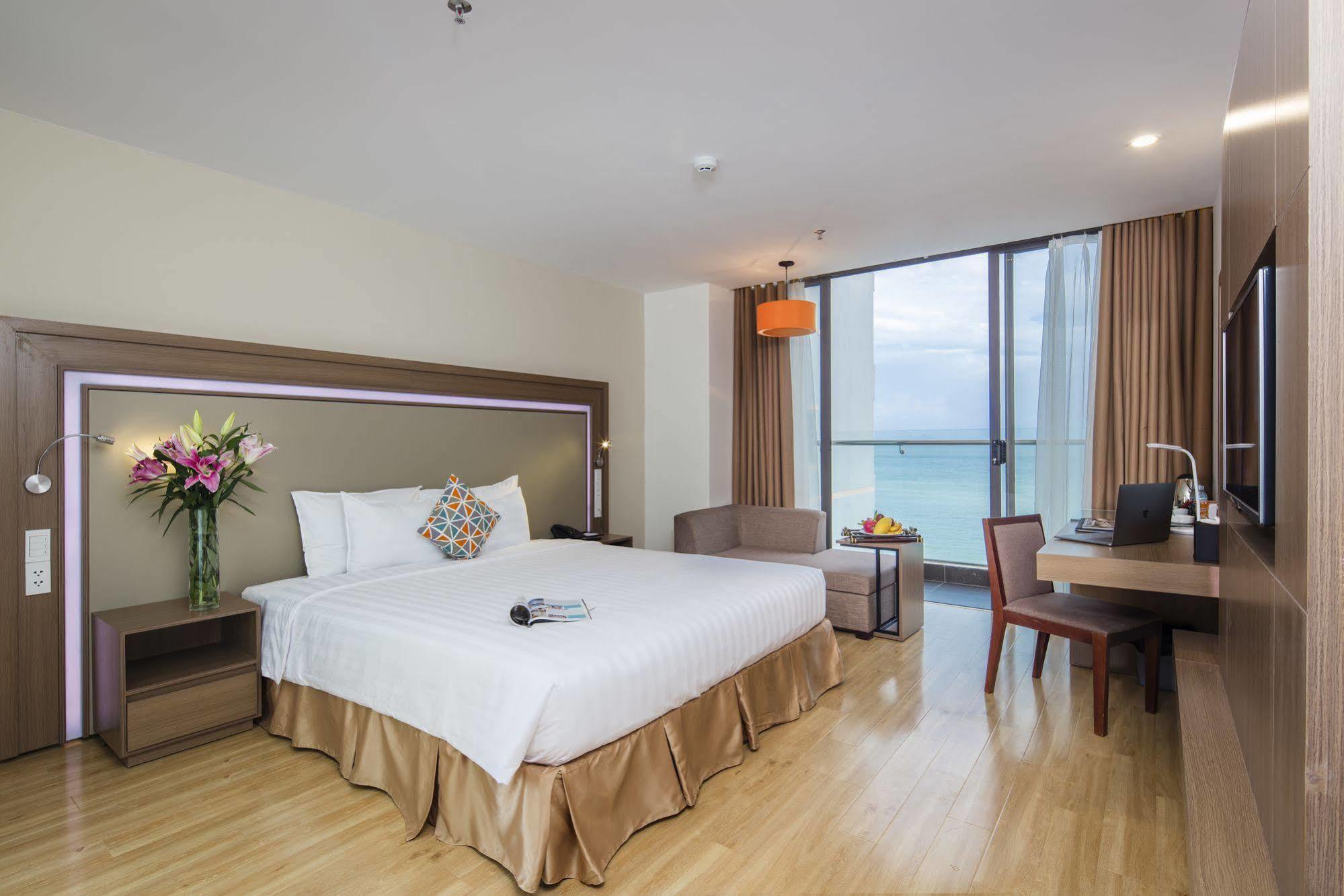 Hotel King Town Grand & Wedding Center