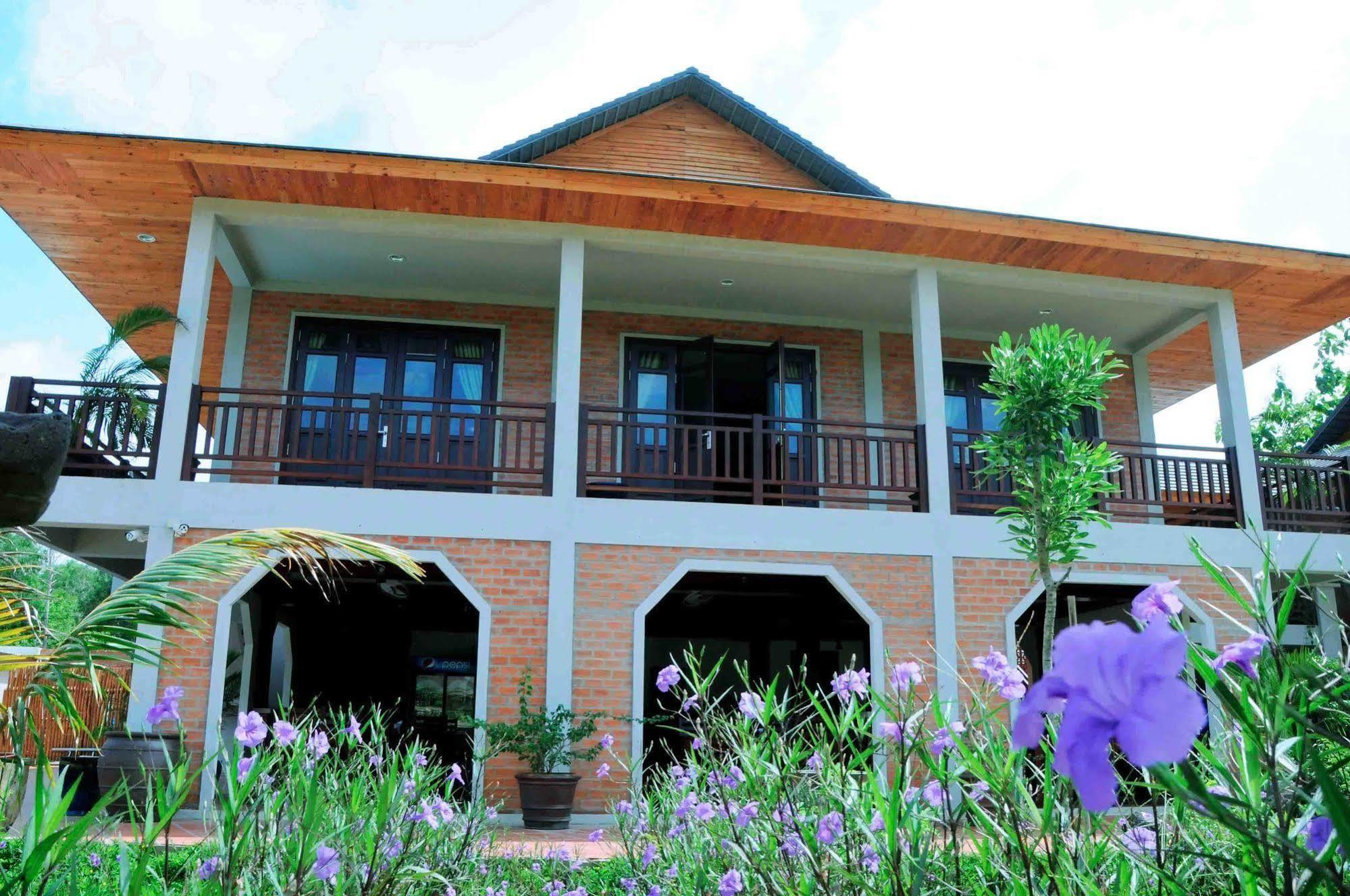 Vela Resort