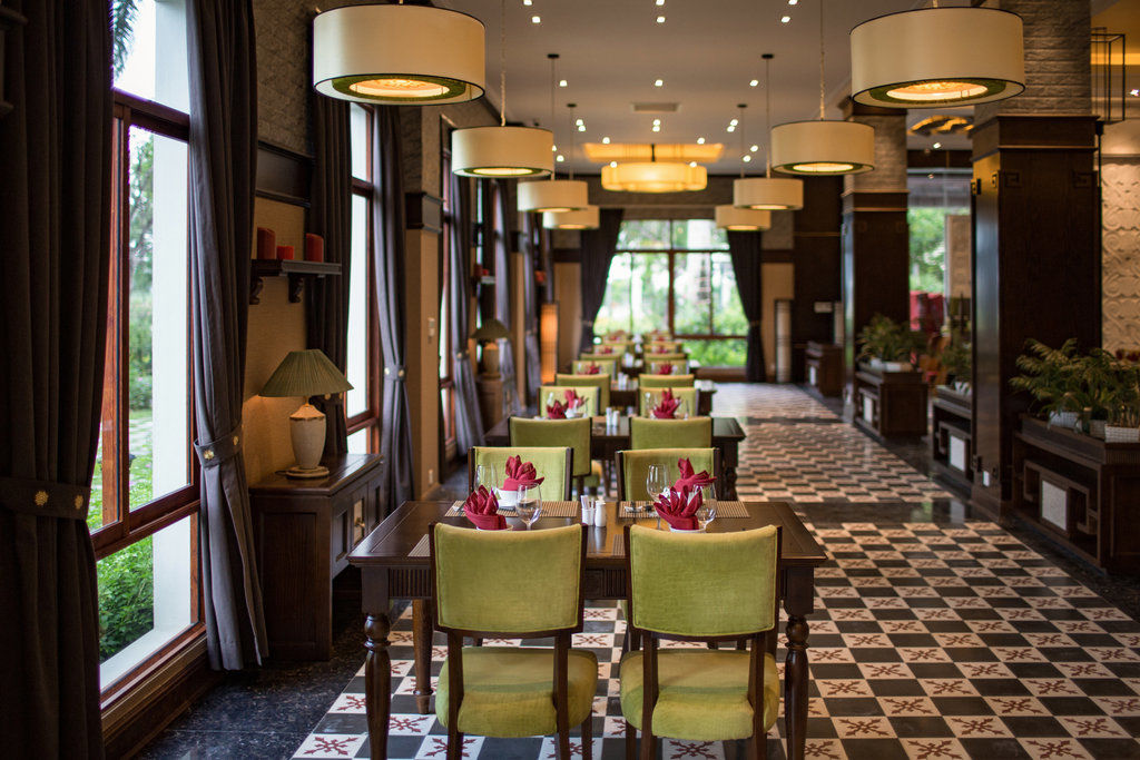 Hidden Charm & Hotel 4*