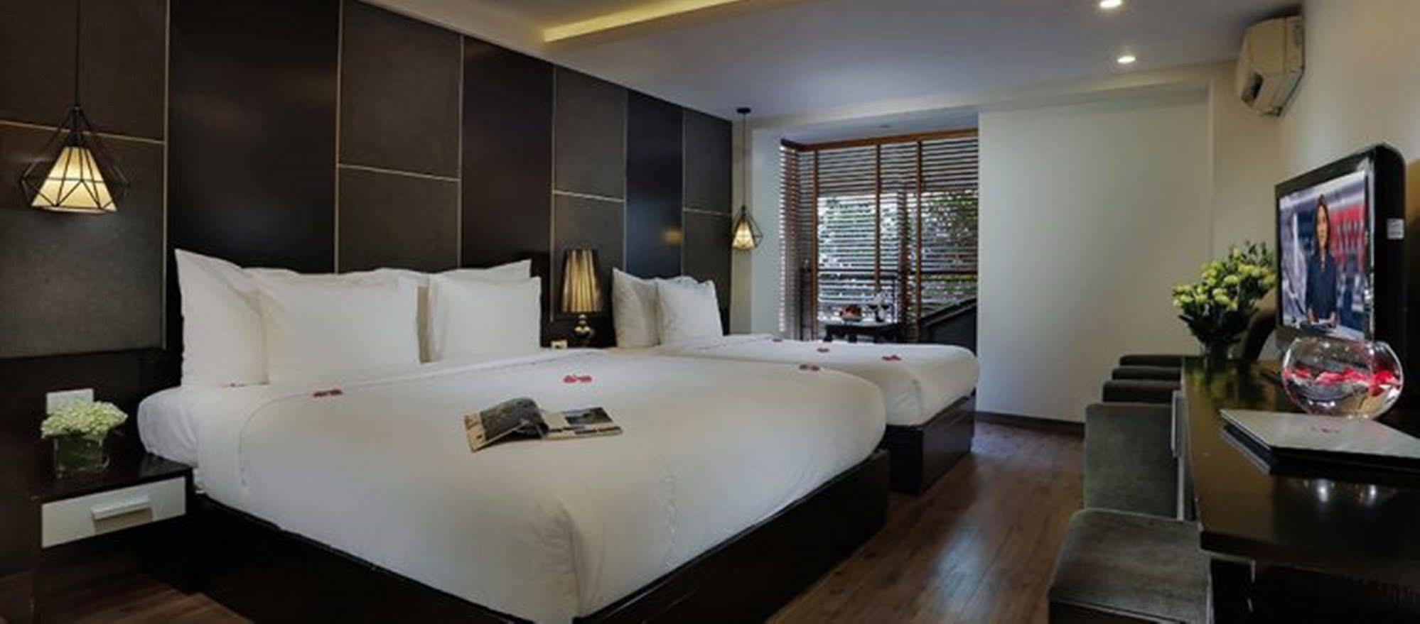 Hotel La Sante & Hanoi