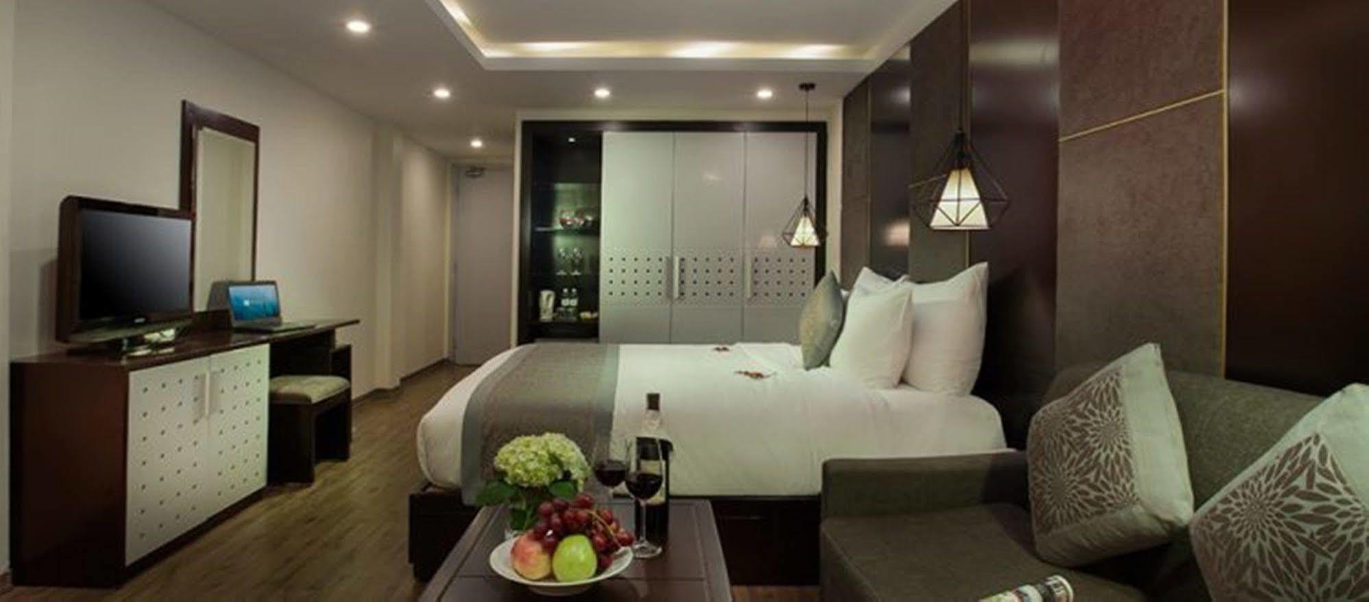 La Sante & 4* Hanoi