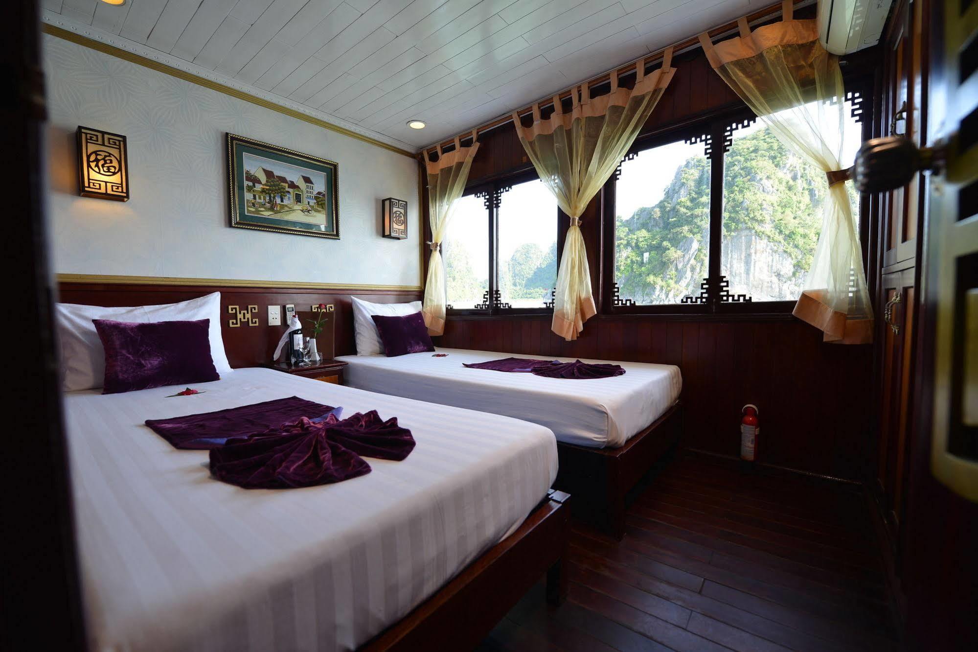 Halong Royal Boutique Cruises  3*