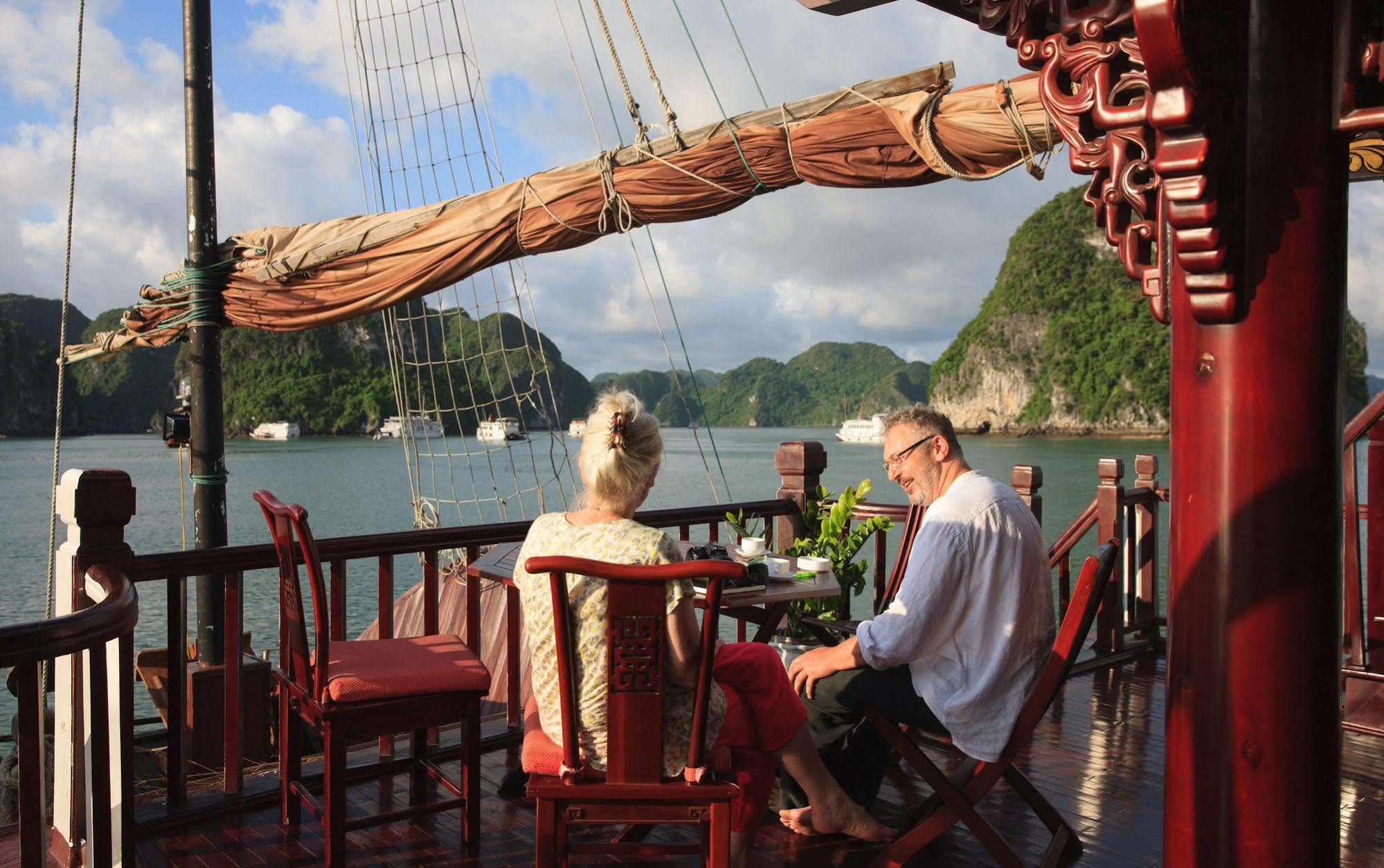 Halong Royal Boutique Cruises 3*