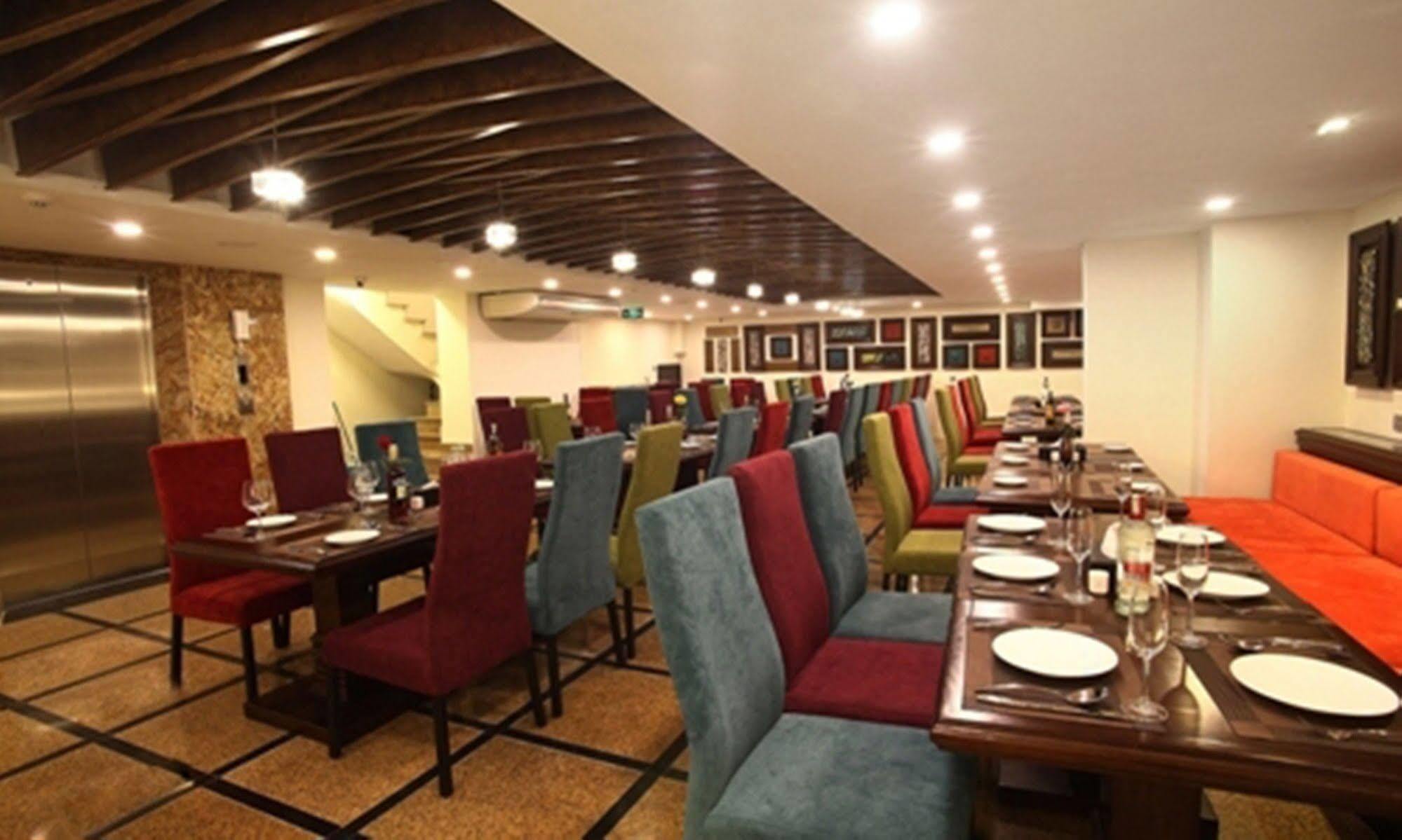 Paris Boutique 4*