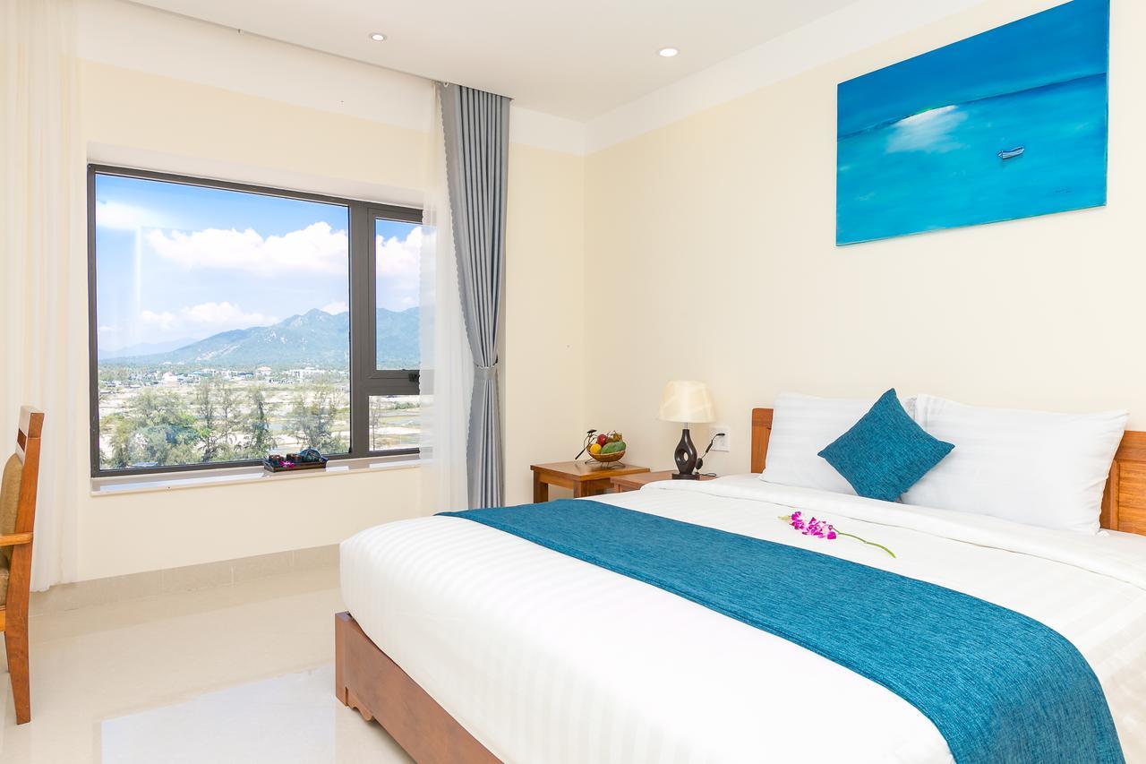 Navy 4* Cam Ranh