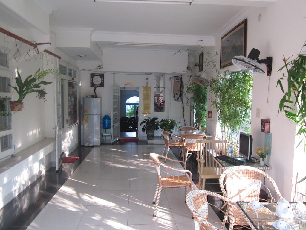 Nhiet Doi Hotel 2*