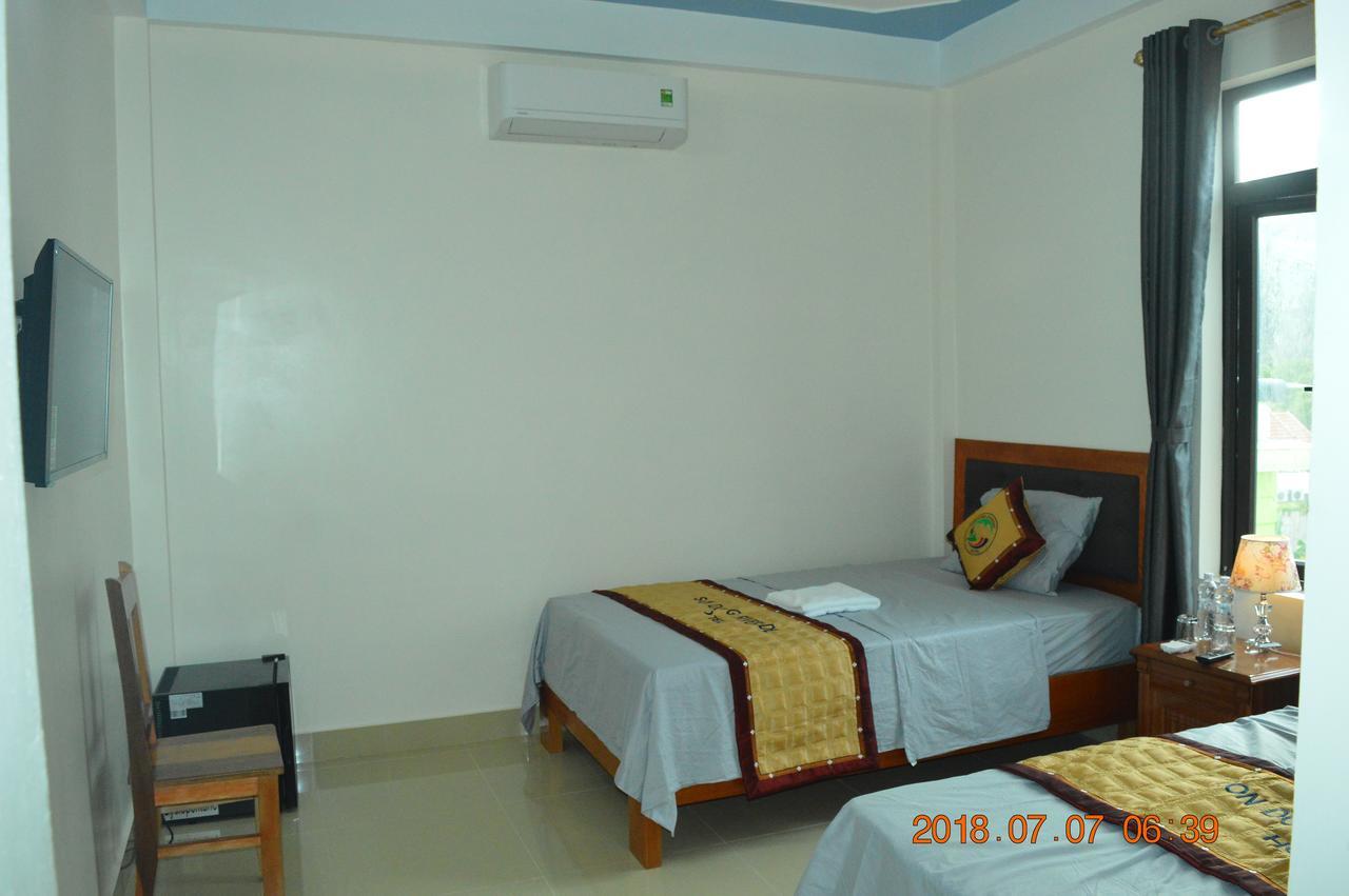 Son Doong Riverside Hotel