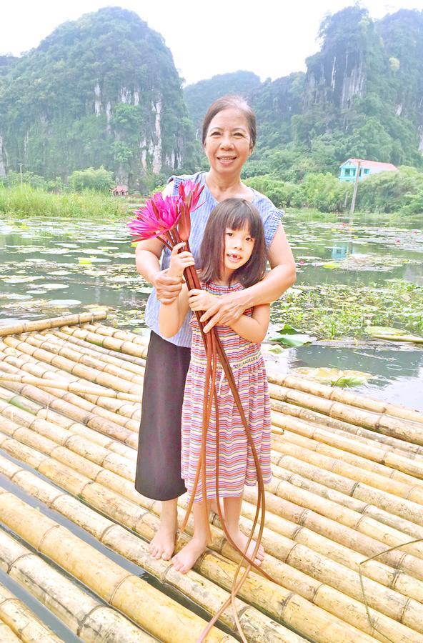Tam Coc Lakeside *