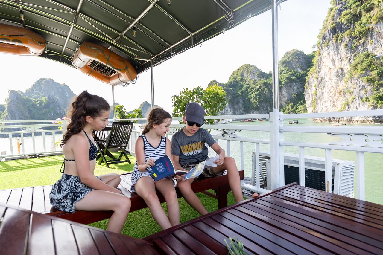 Swan Cruises Halong  4*