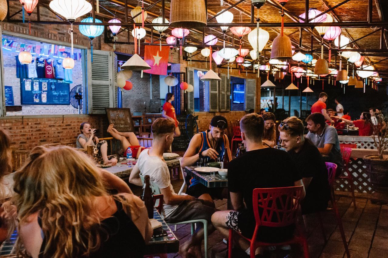 Vietnam Backpacker Hostels - Mui Ne * Phan Thiet