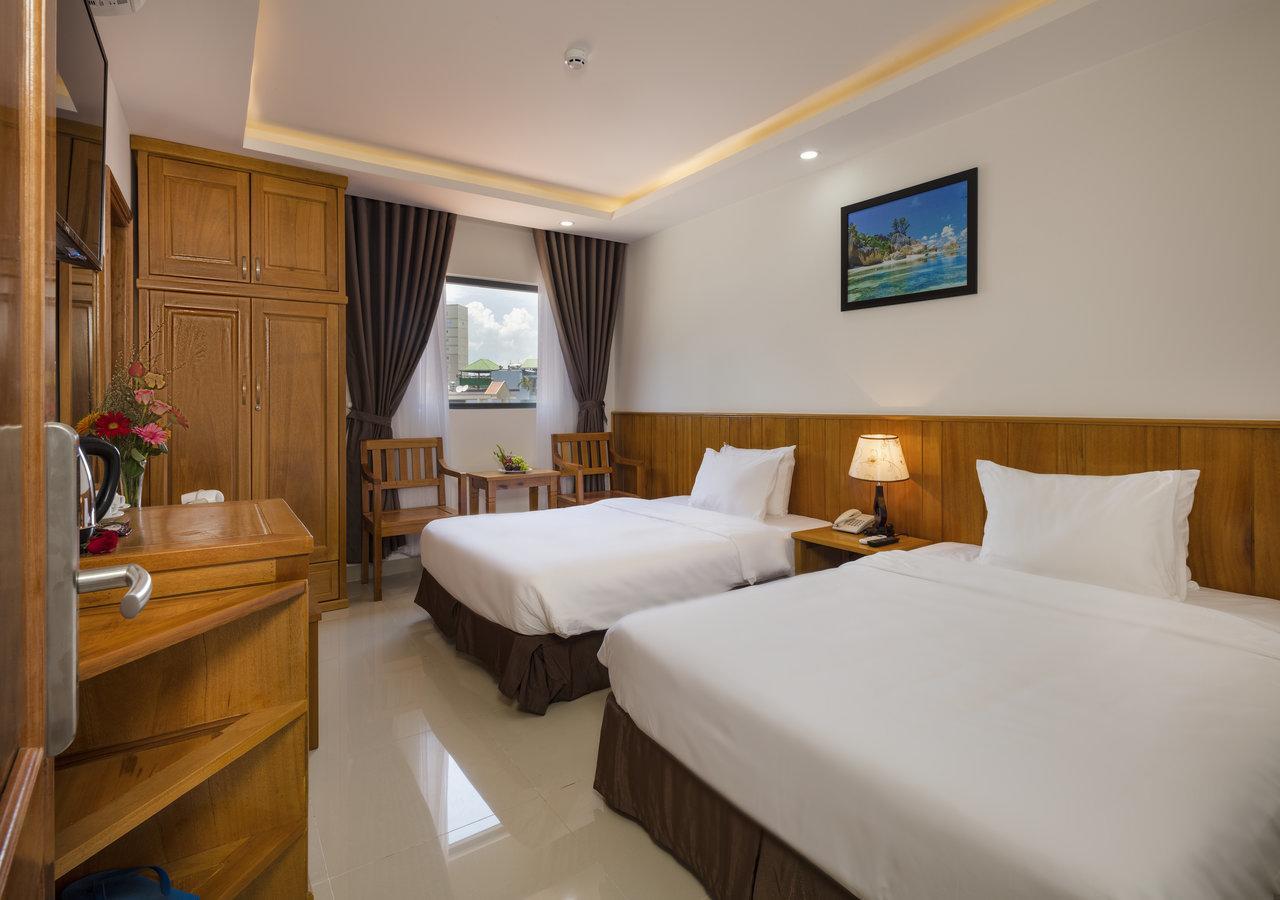 Royal Hotel