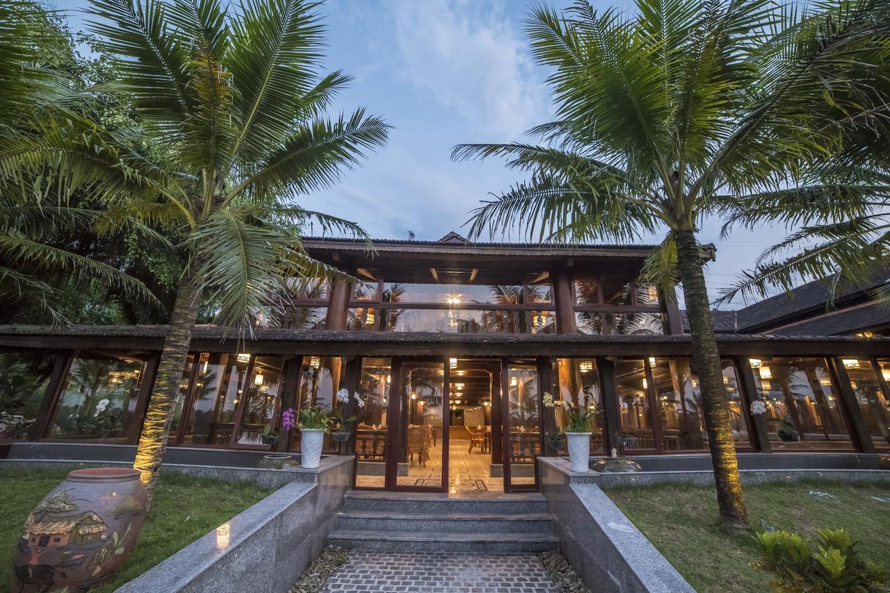 Sankofa Village Hill & 5* Hue