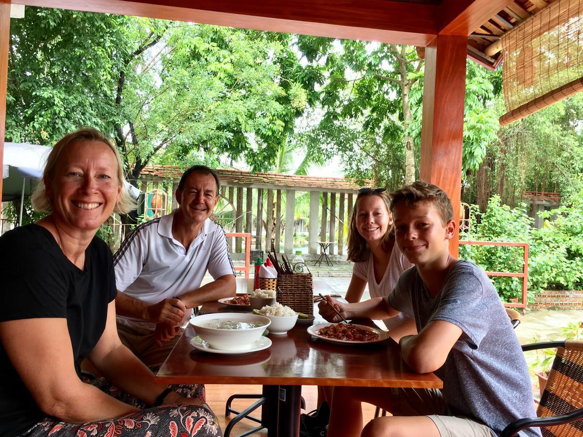 Tam Coc Friendly