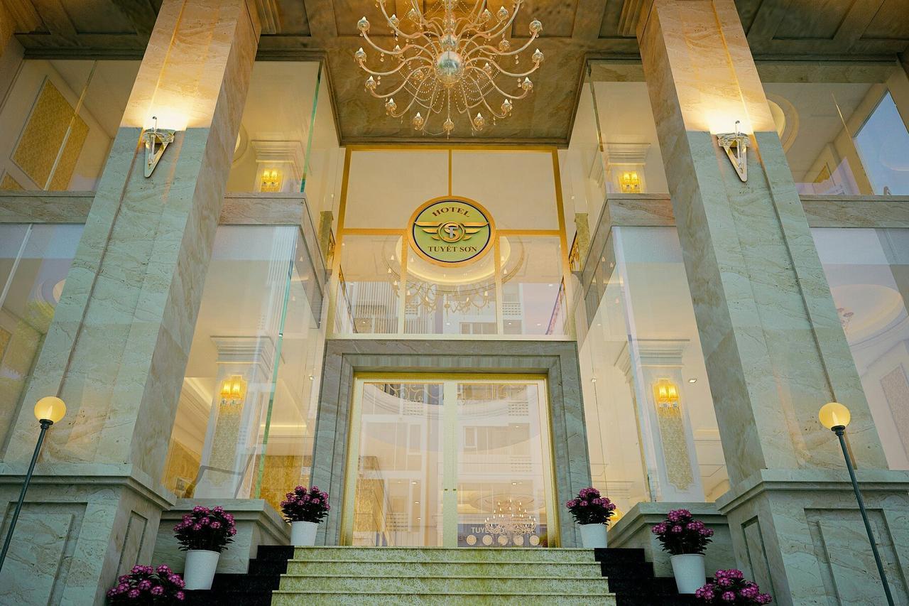 Hotel Tuyet Son