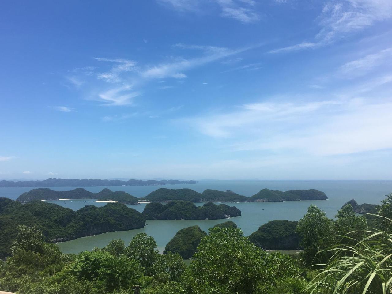 Nam Phương Khách sạn *