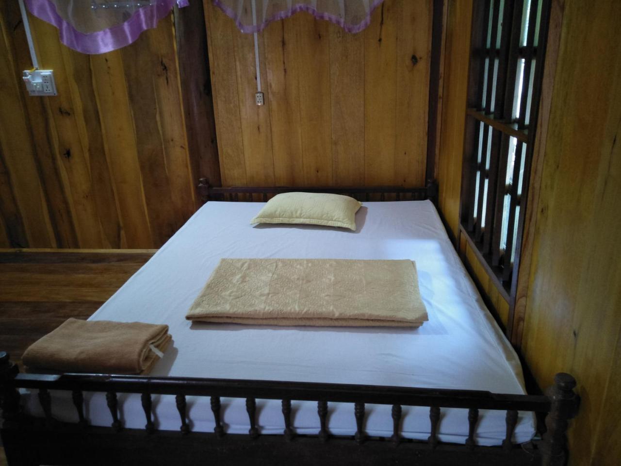 Lake-huyen Hao Bed & Breakfast *