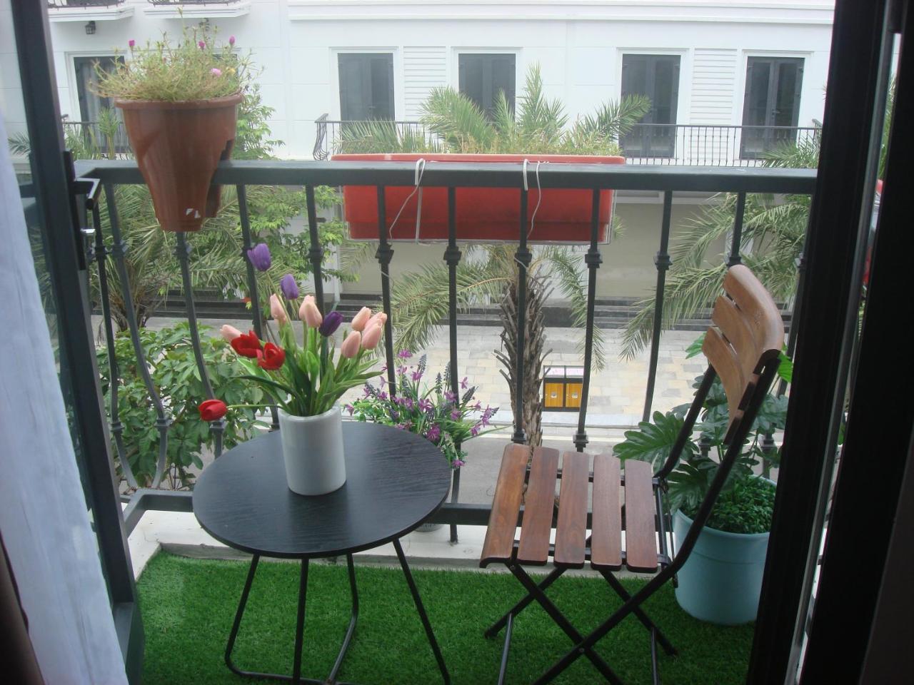 Lea House *