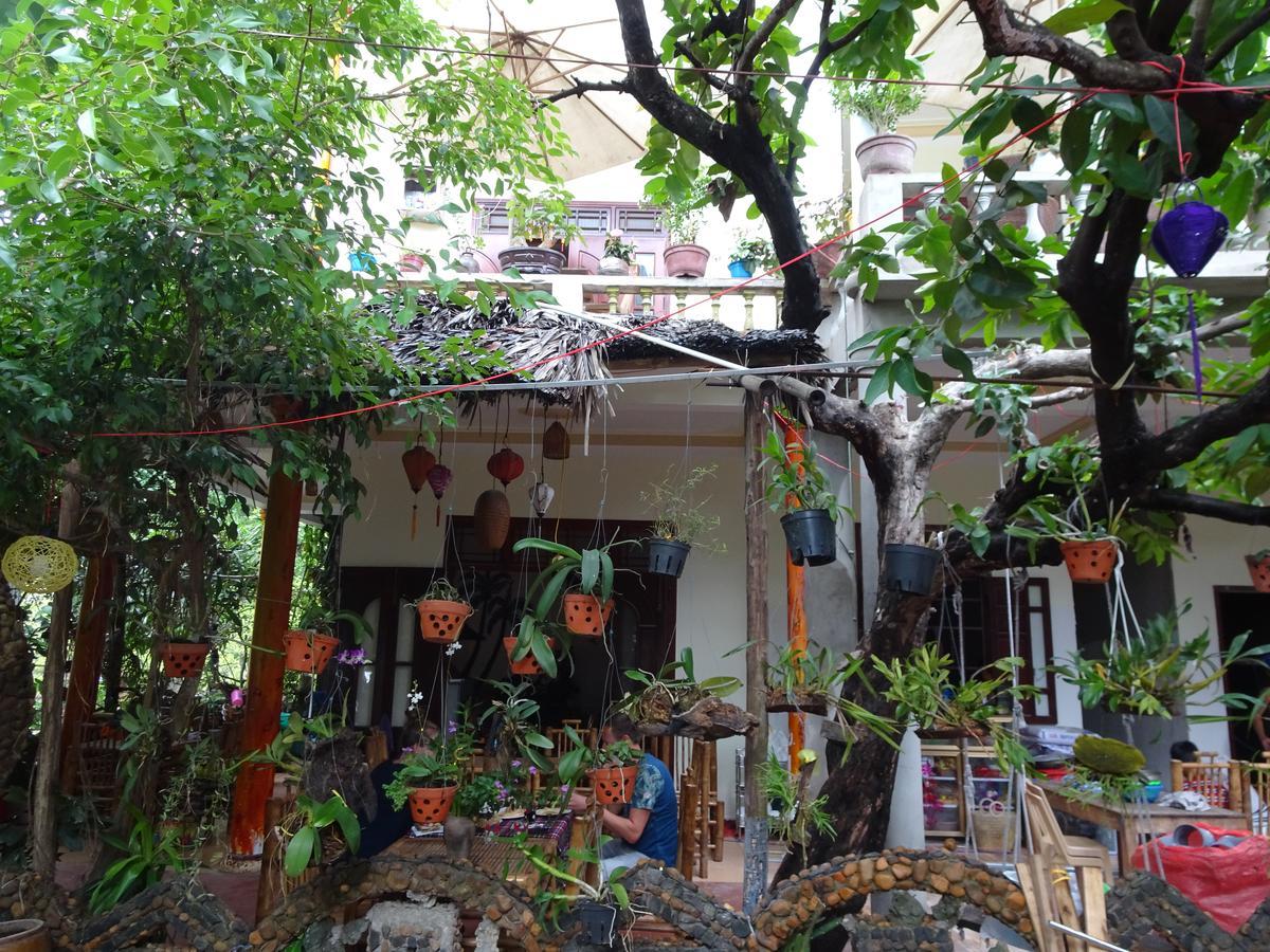 Ngo Khanh * Tân Hiệ