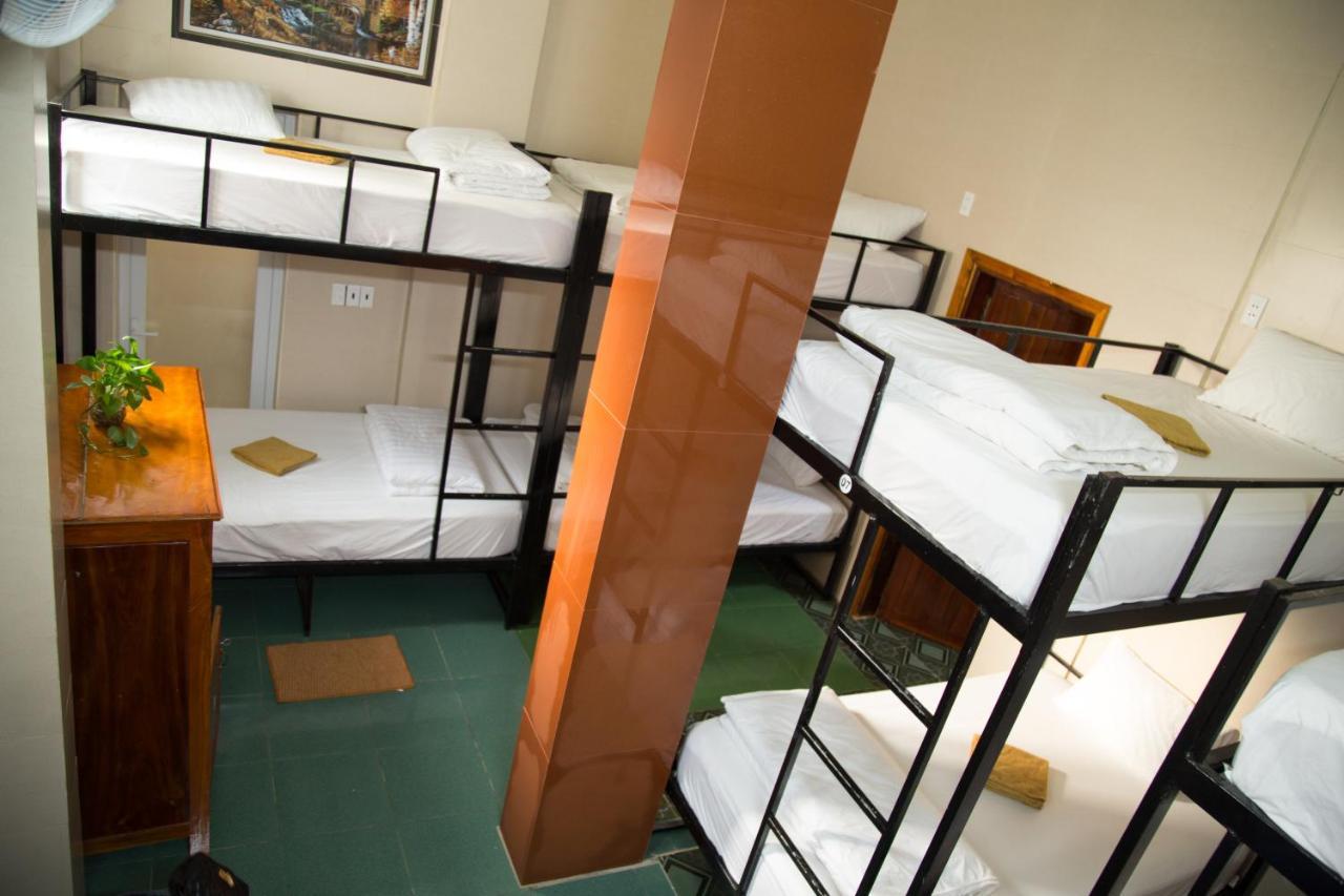 Phong Nha Village House Homestay *
