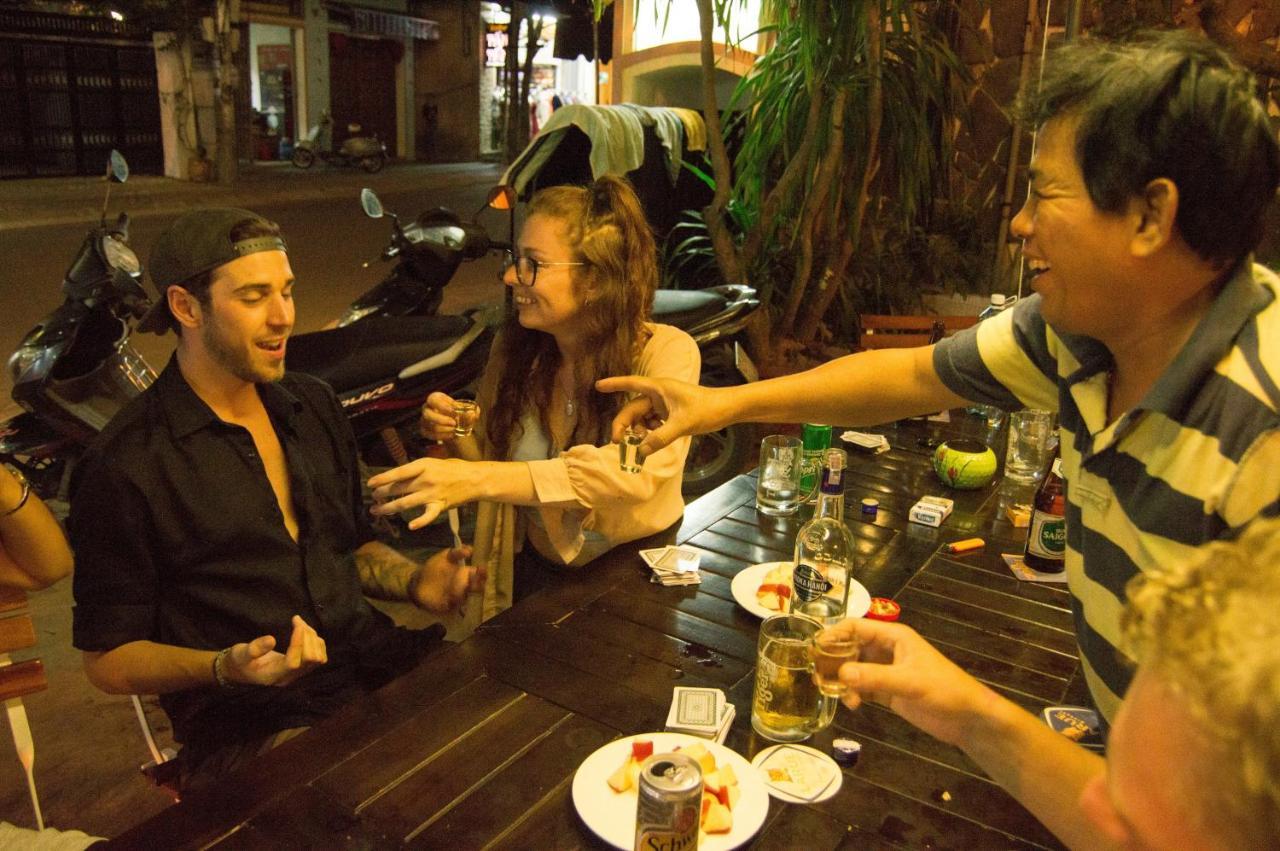 Dk's Backpacker Hotel 3*