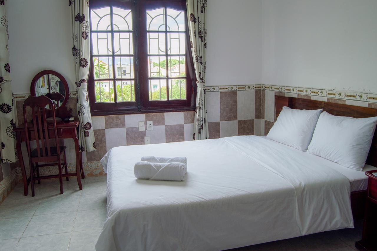 Dk's Backpacker Hotel