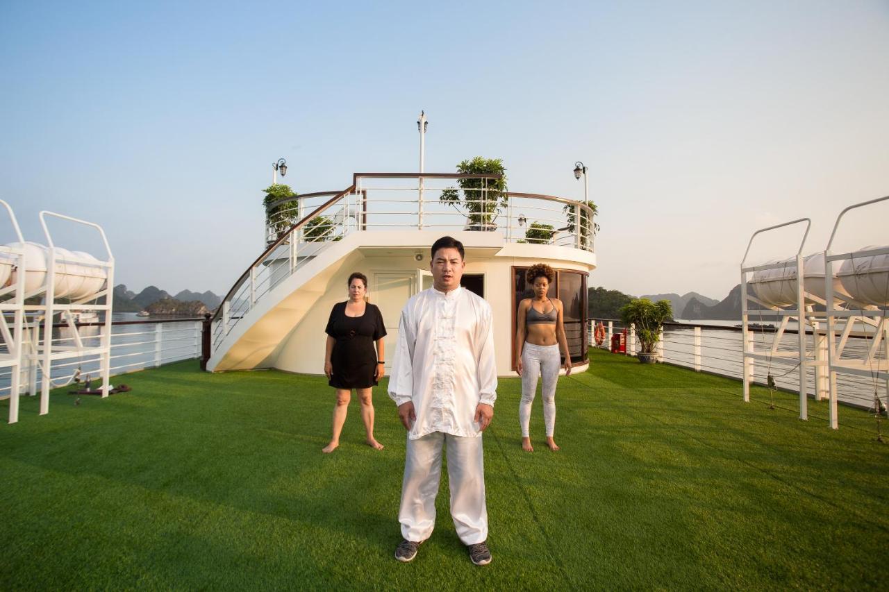Mon Cheri Cruises  Hạ Long