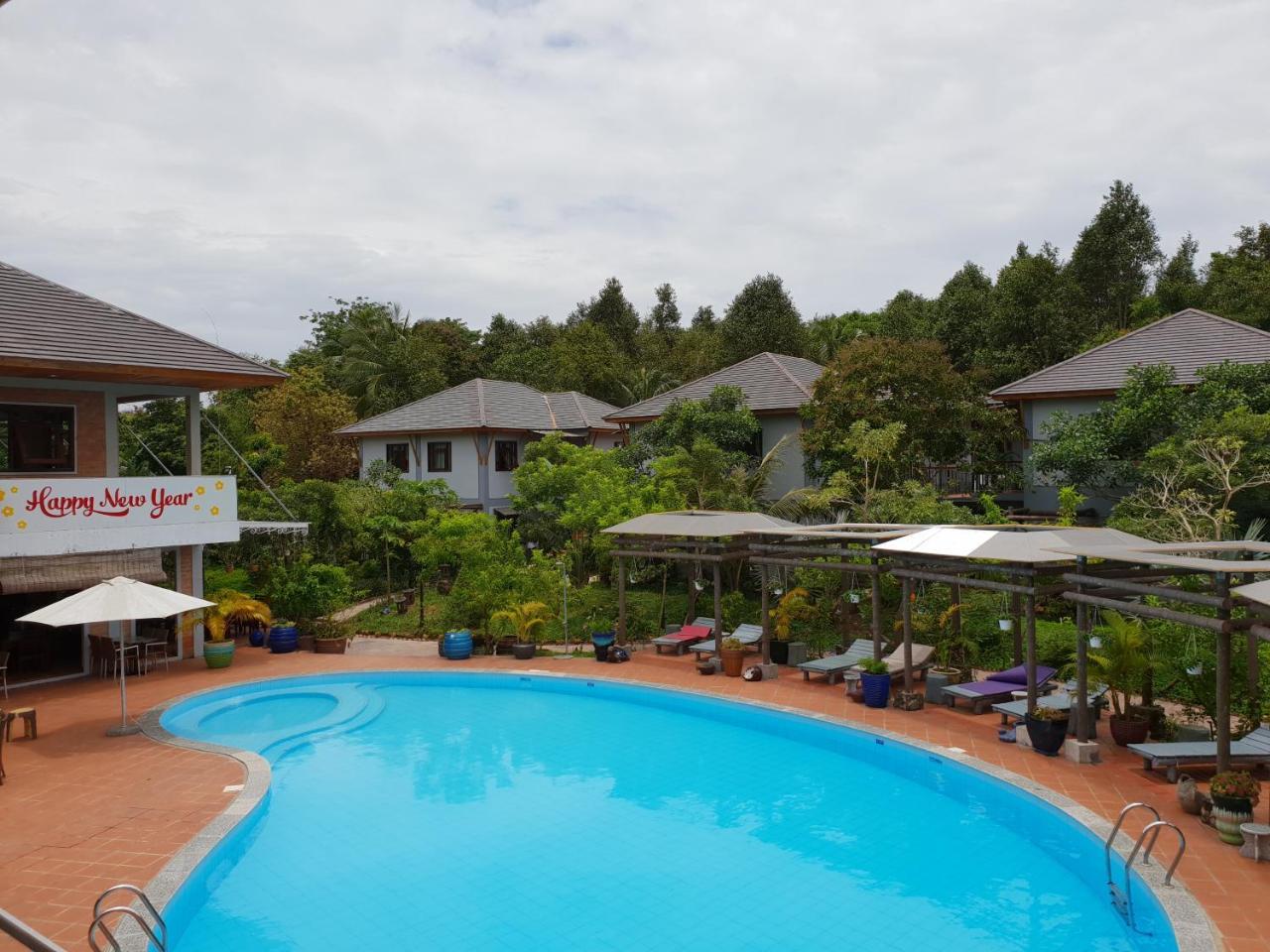 Vela Resort 3*